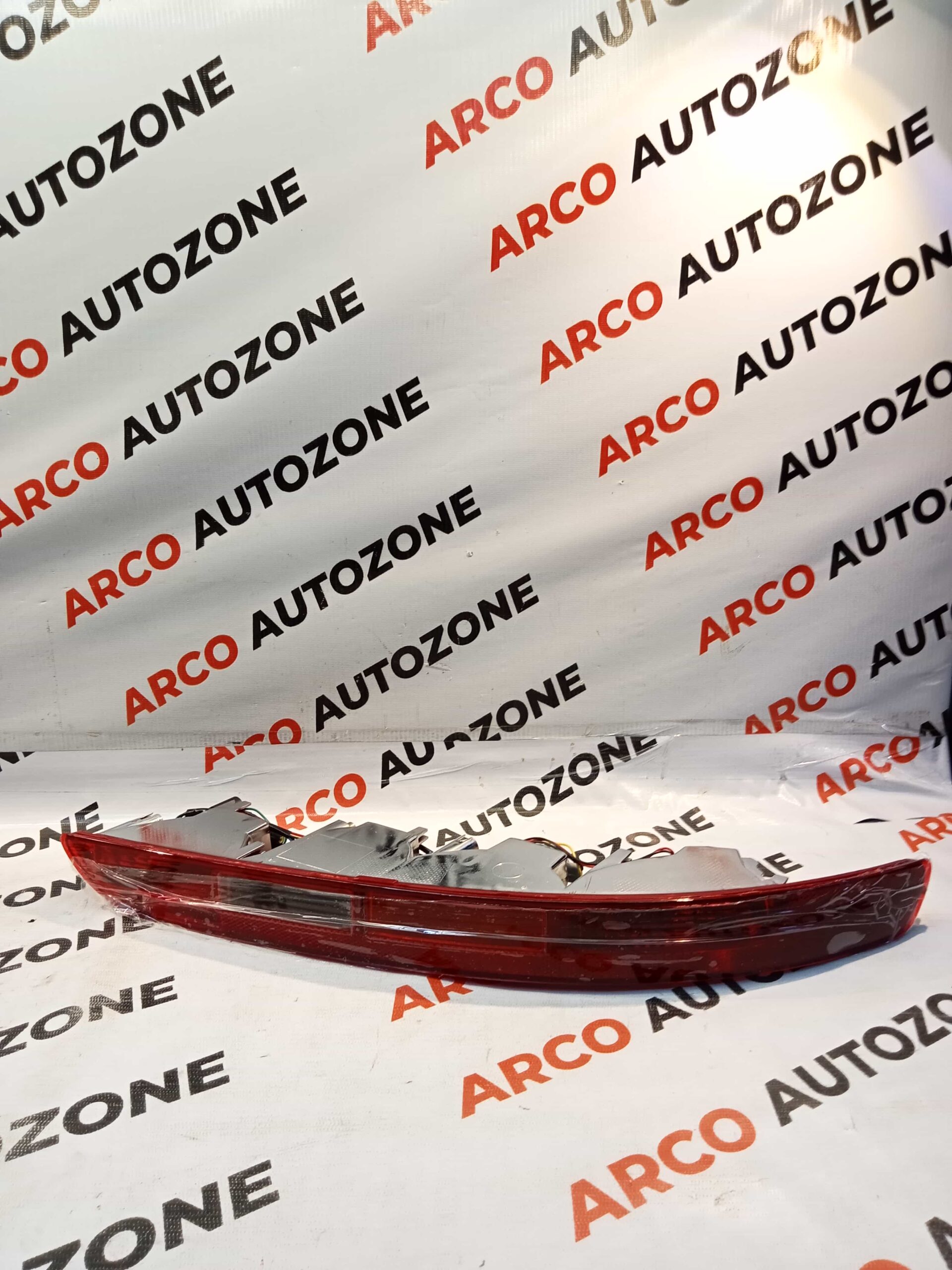 REAR BUMPER REFLECTOR Q5 RIGHT IMP 8RD945096