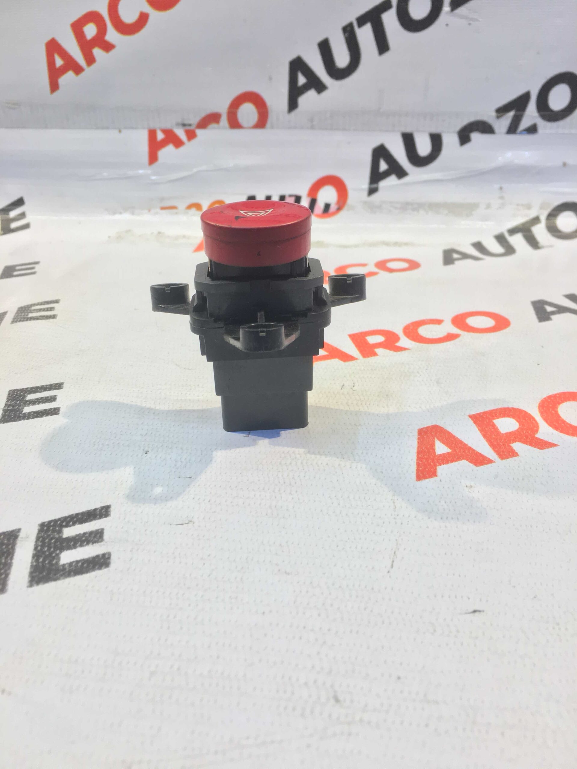 HAZARD SWITCH SPARK GM J96871740