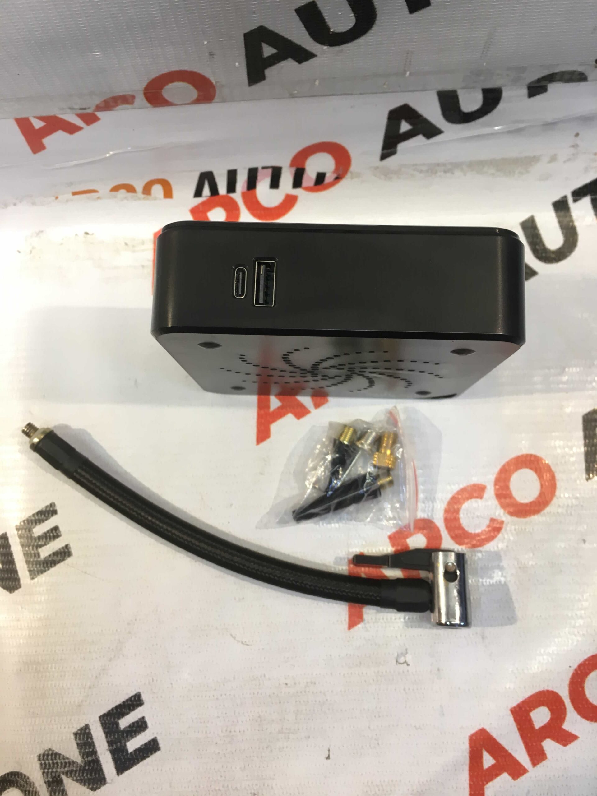 AX8 CHARGE ABLE TYRE INFILATOR