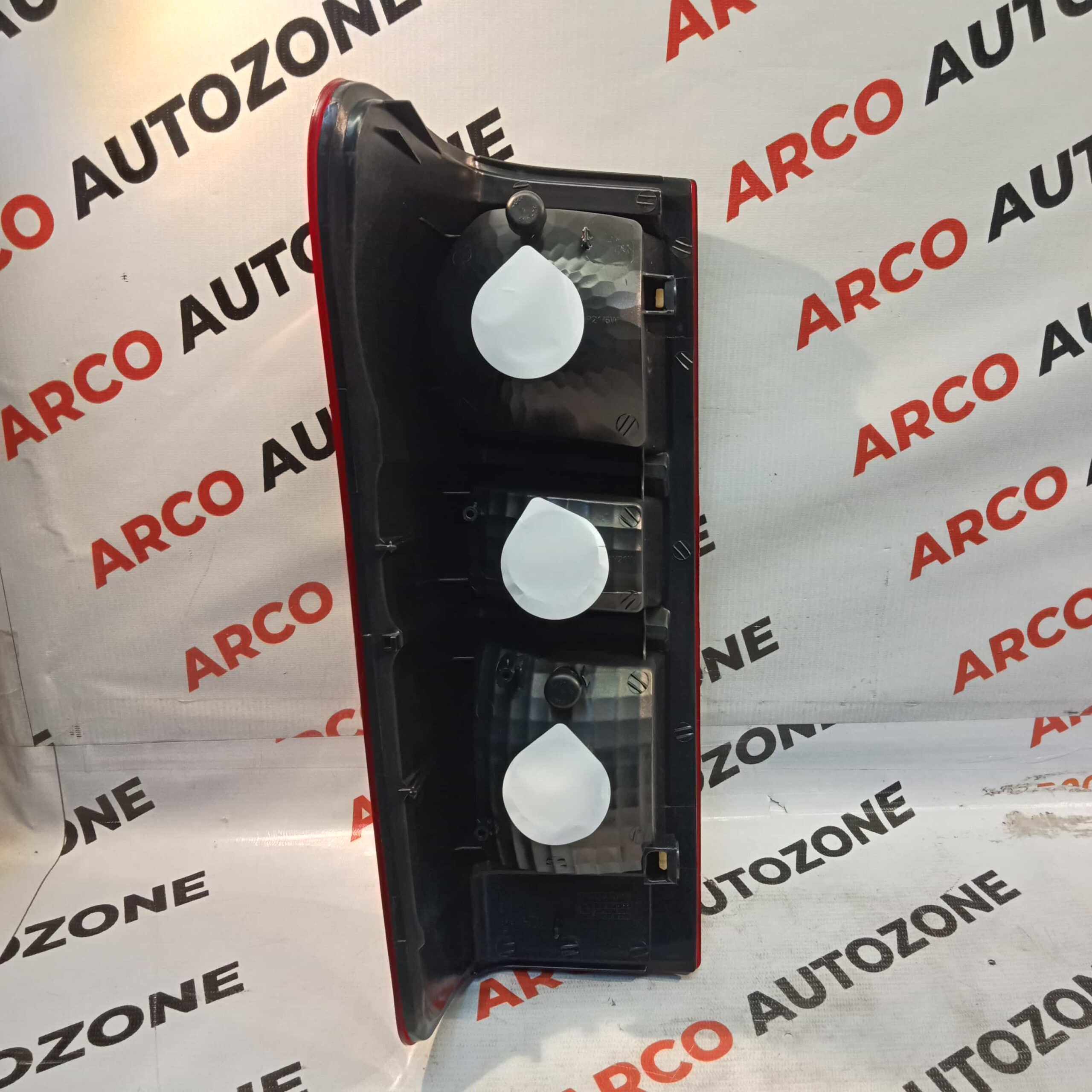 LIGHTING TAIL LIGHT DMAX RIGHT DEPO 2131934RUE
