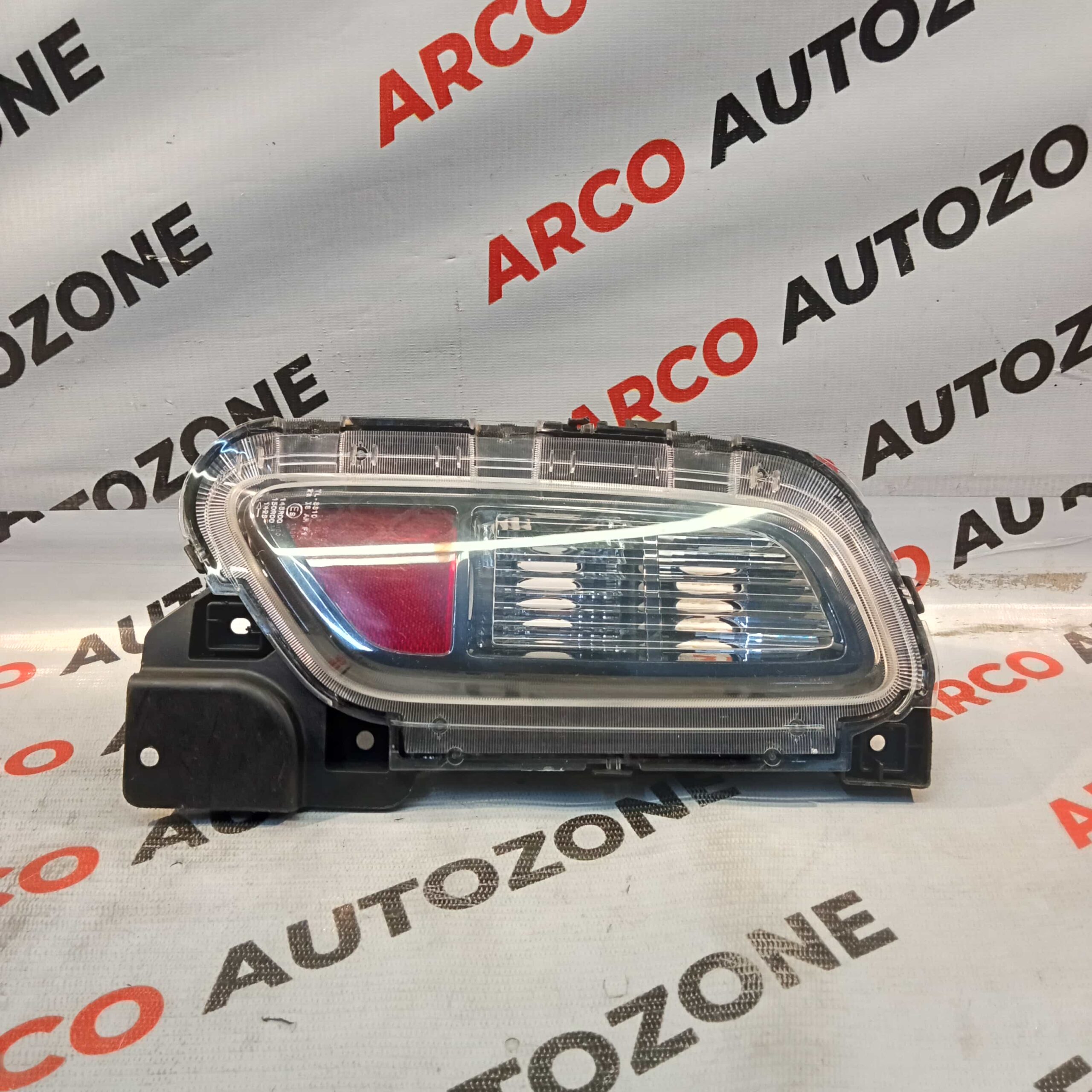 REAR BUMPER LIGHT GRAND VITARA HYRYDER LEFT LOT 35670M76T00