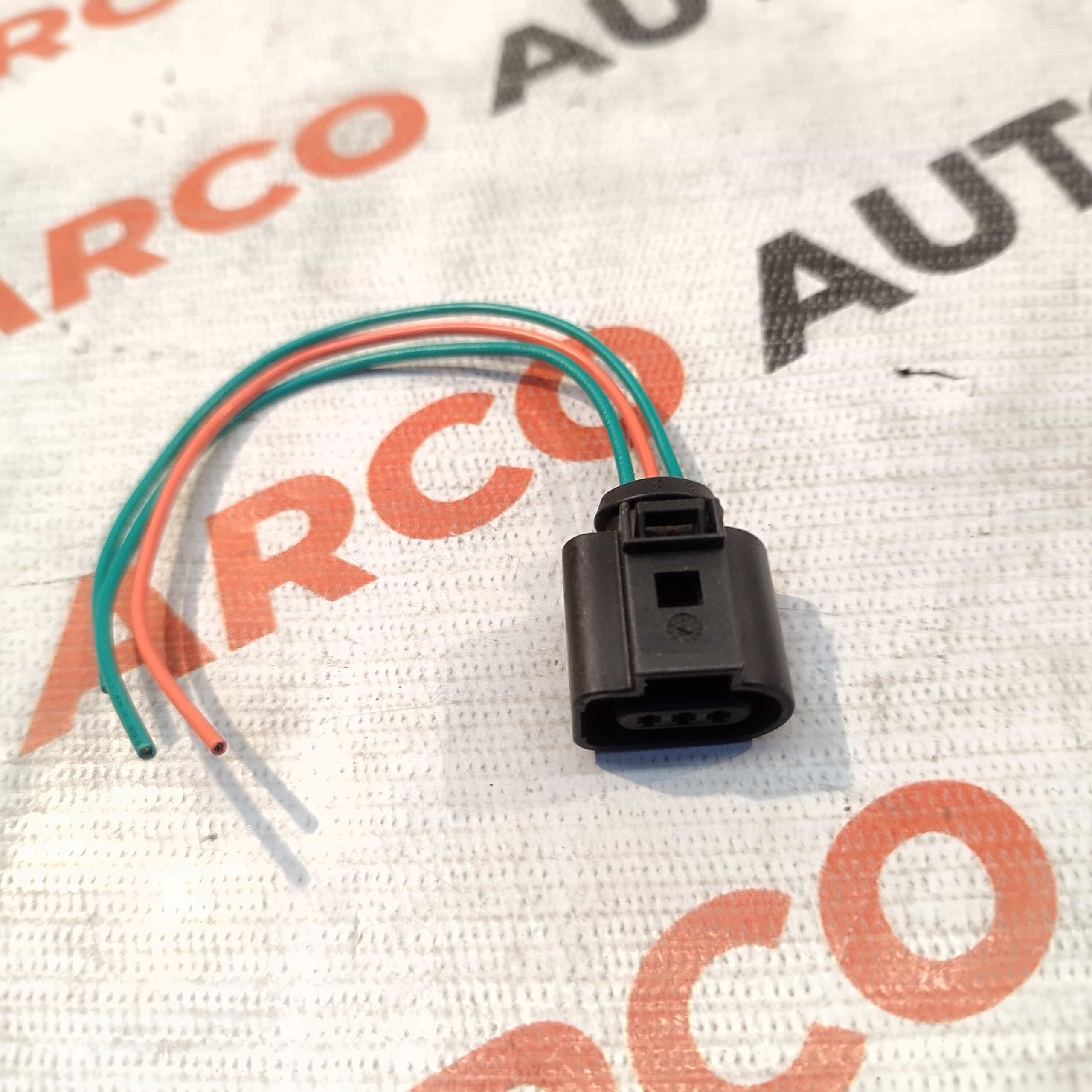 ELECTRONIC COMPONENTS WIRING HARNESS COUPLER POLO VENTO 3 PIN SMALL 3D0973703