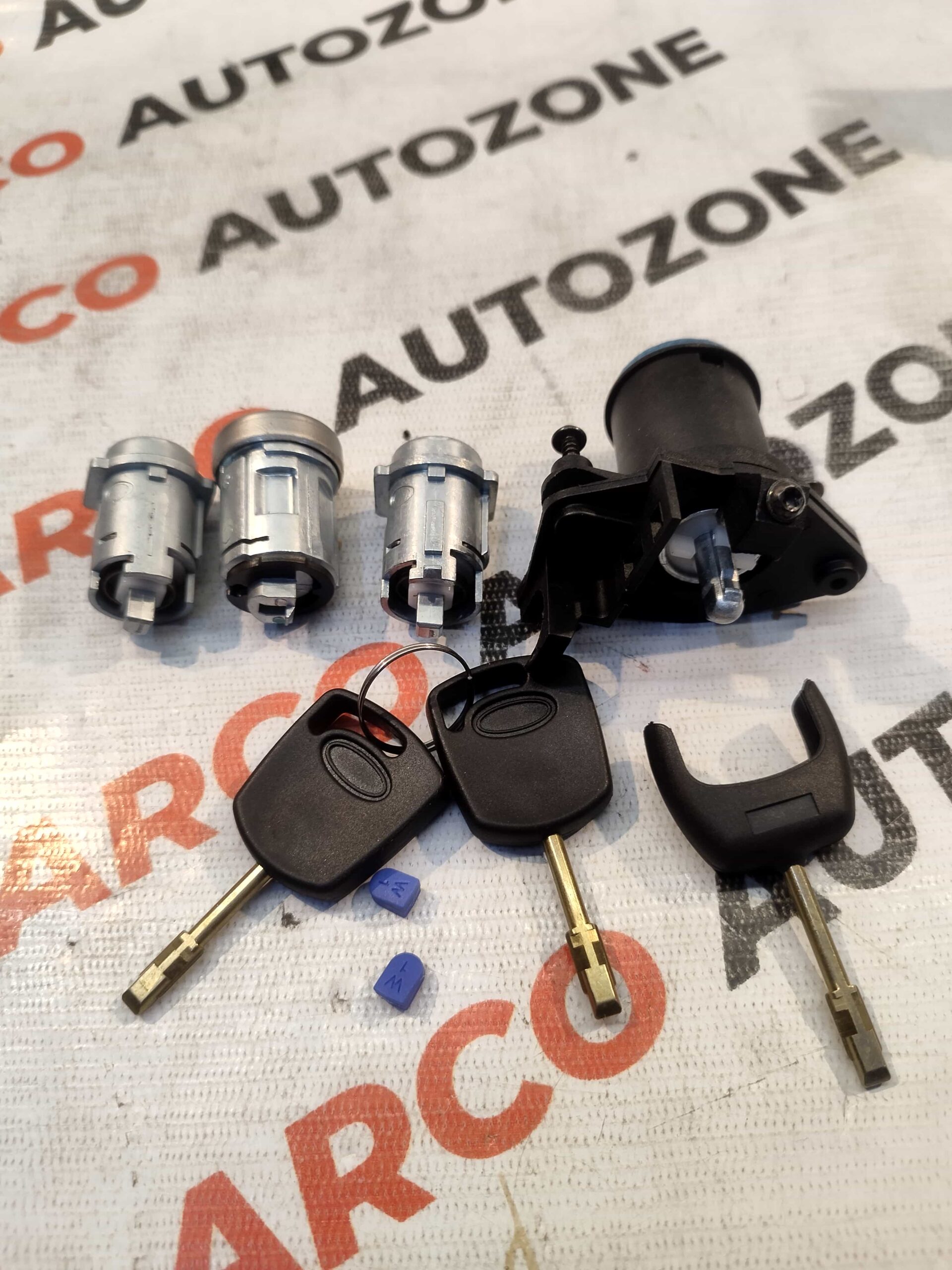 LOCK SET FIESTA SET OF 4 IMP 6N2Z5422050A