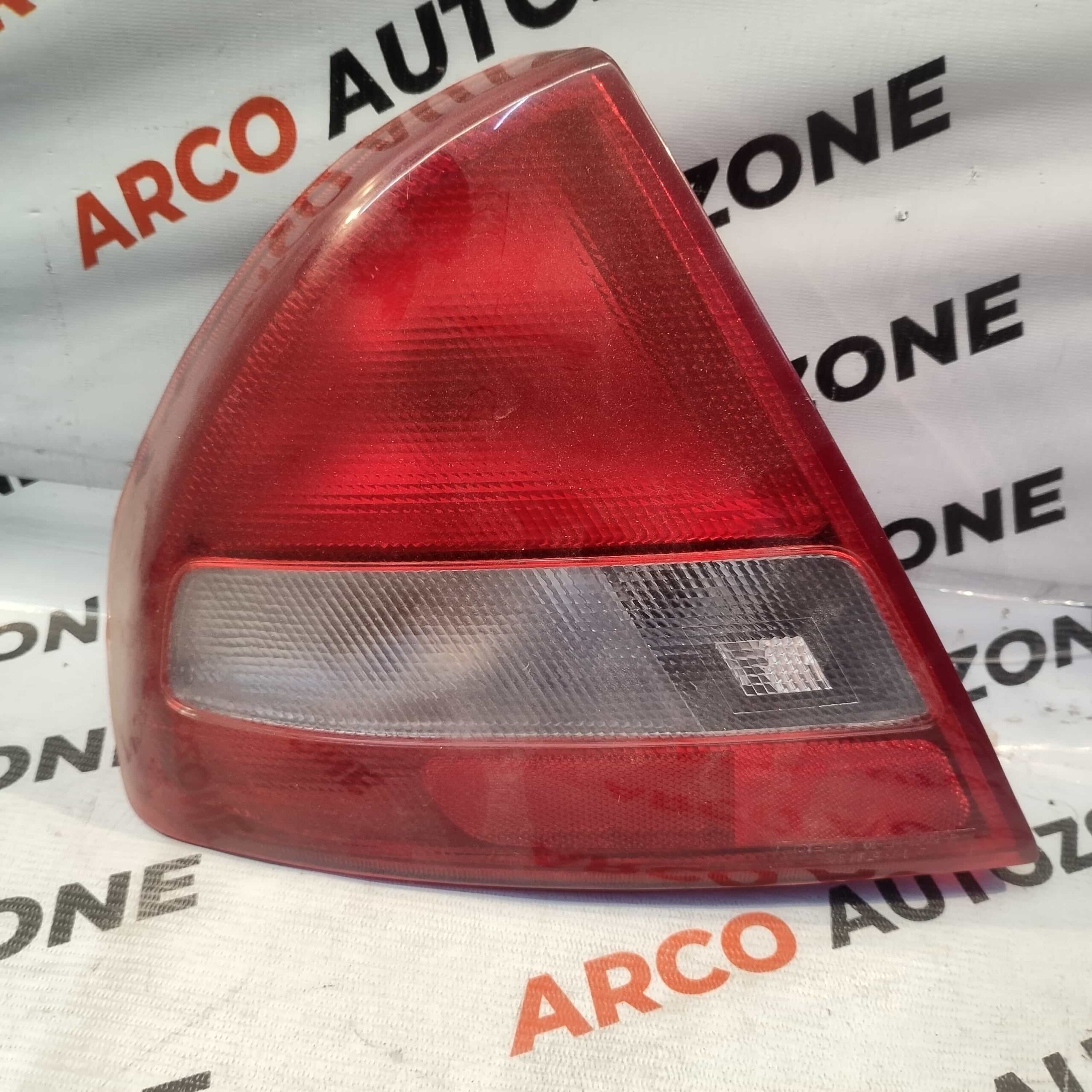 LIGHTING TAIL LIGHT LANCER T1 LEFT DEPO 2141962LUE