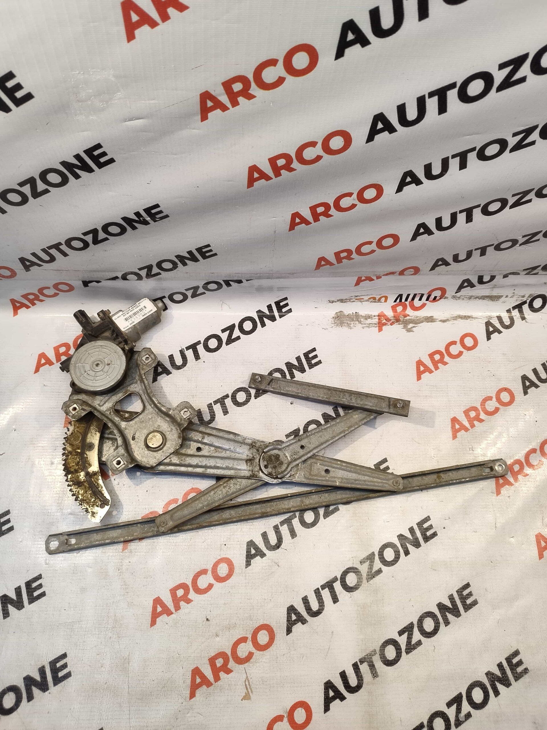 GLASS MACHINE AMAZE BRIO FRONT RIGHT WITH MOT USED