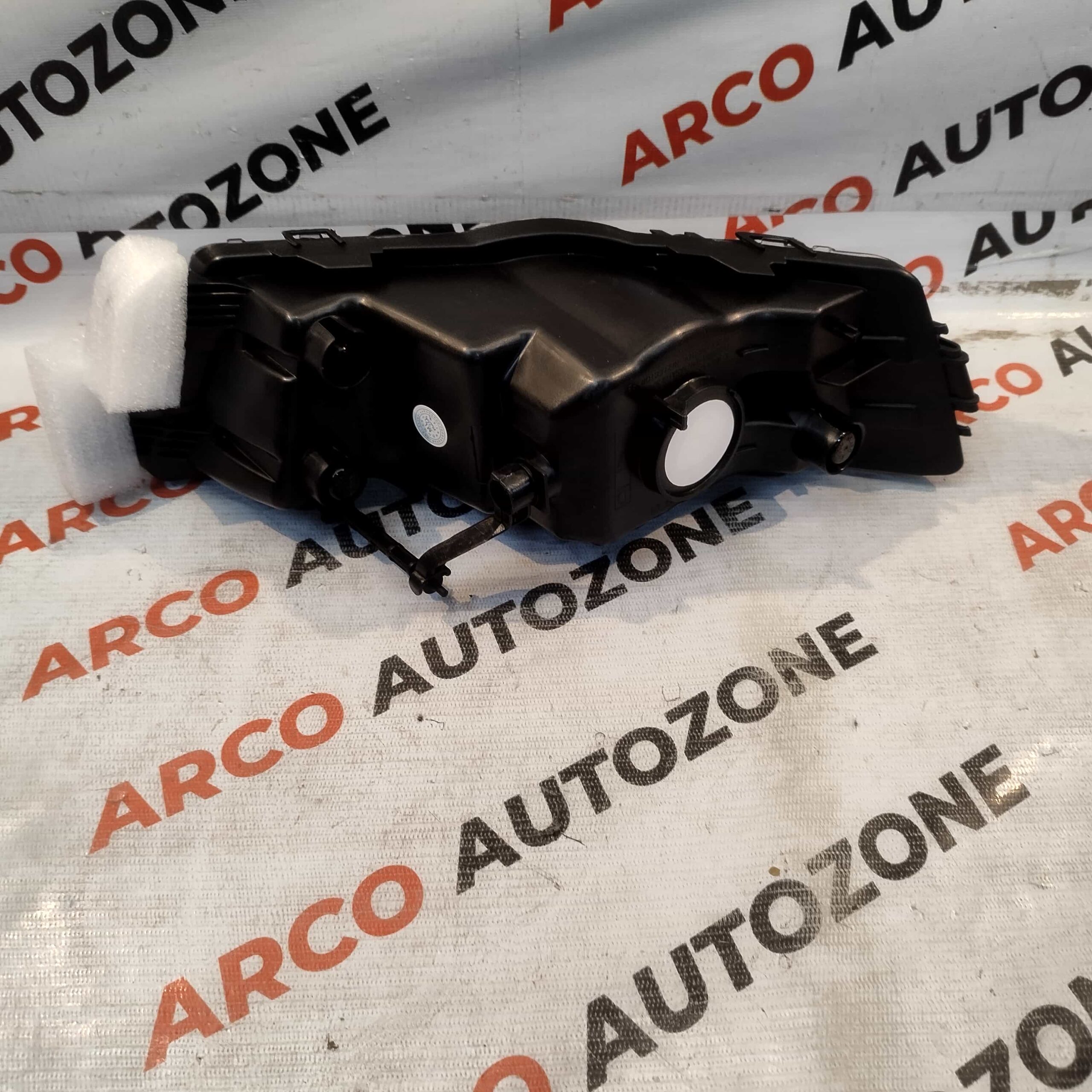 FOG LAMP RAPID T2 LEFT BLACK IMP 5JA941701A