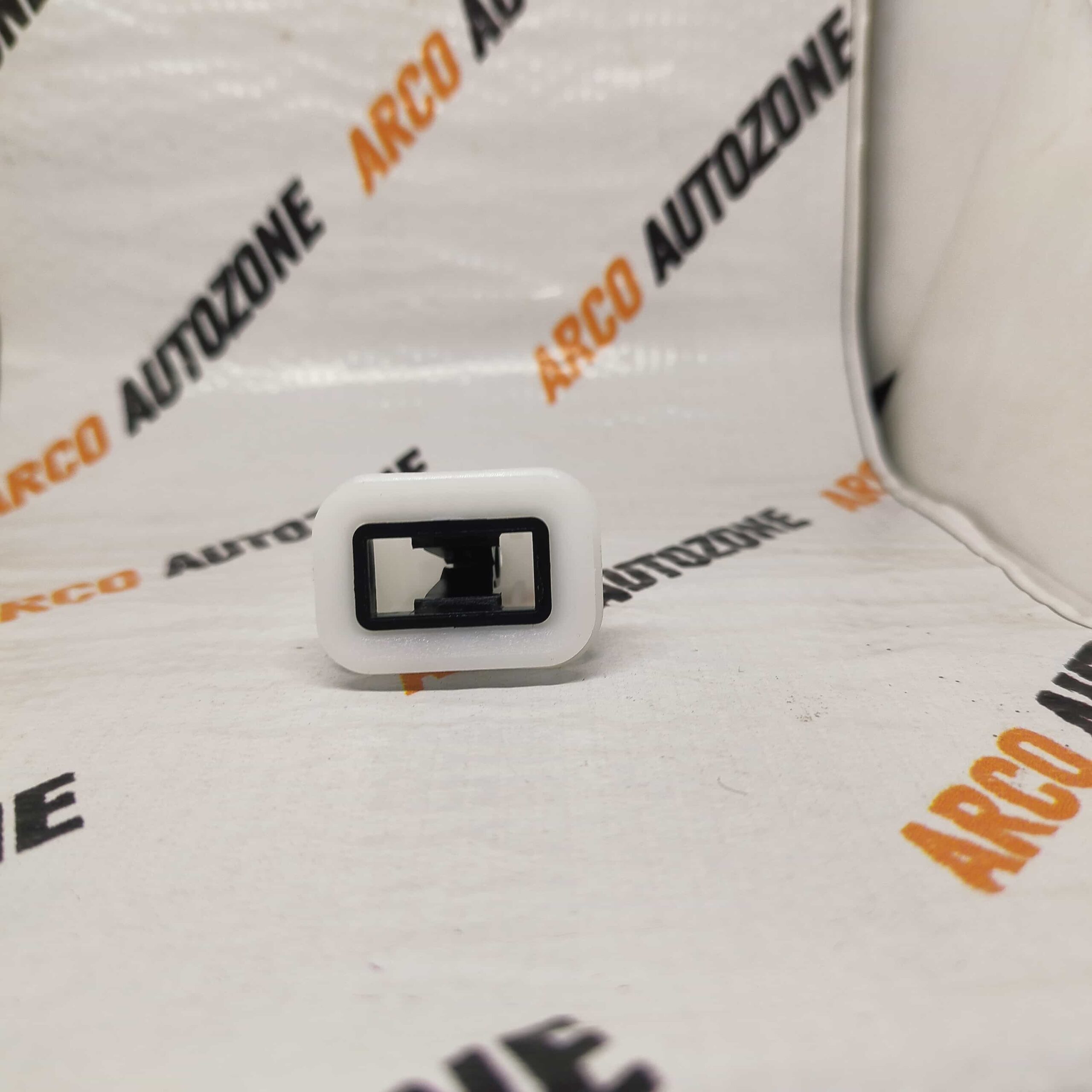 REAR SEAT LOCK AMAZE BRIO 2359 82138SNA003
