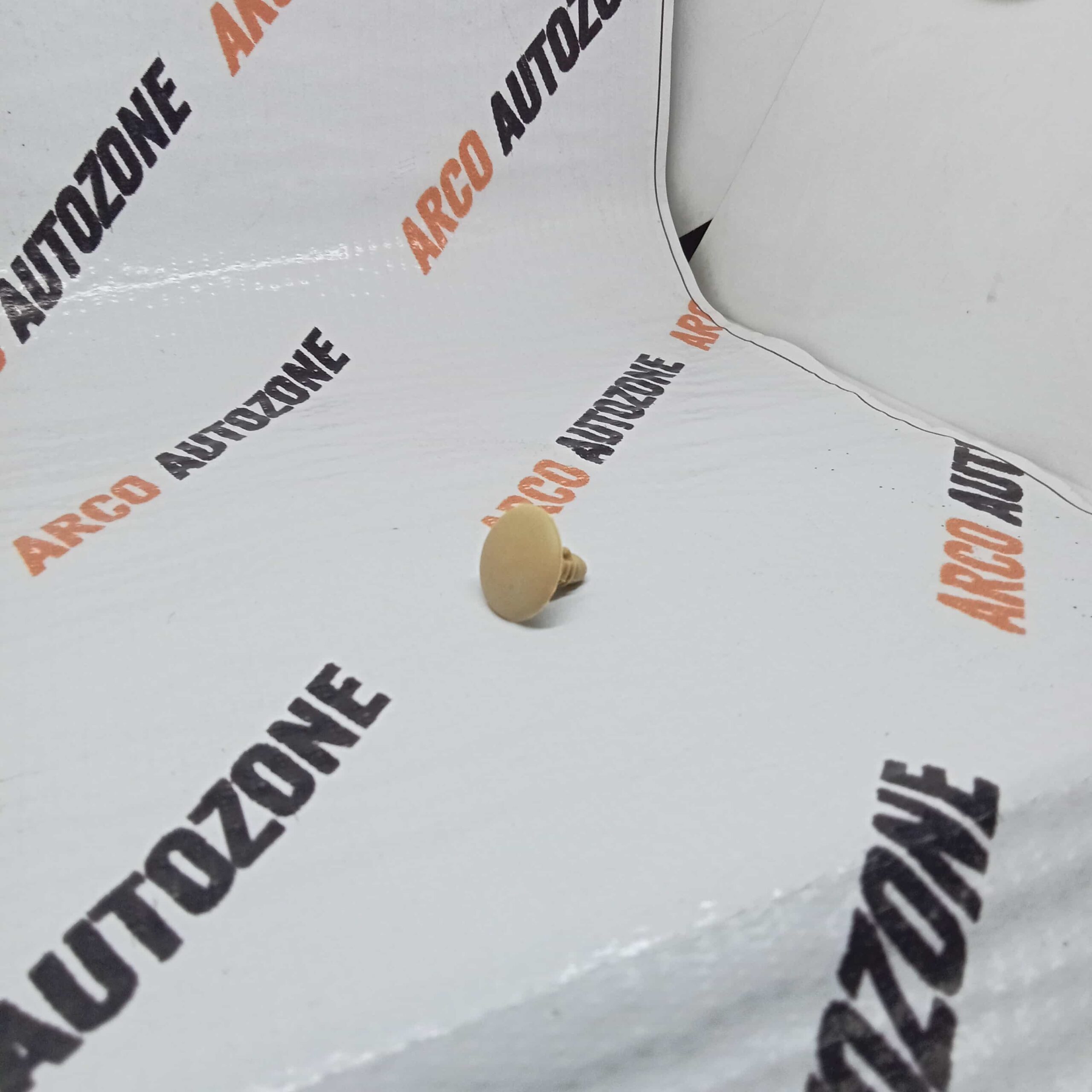 ROOF LINING LOCK I10 BEIGE 2904
