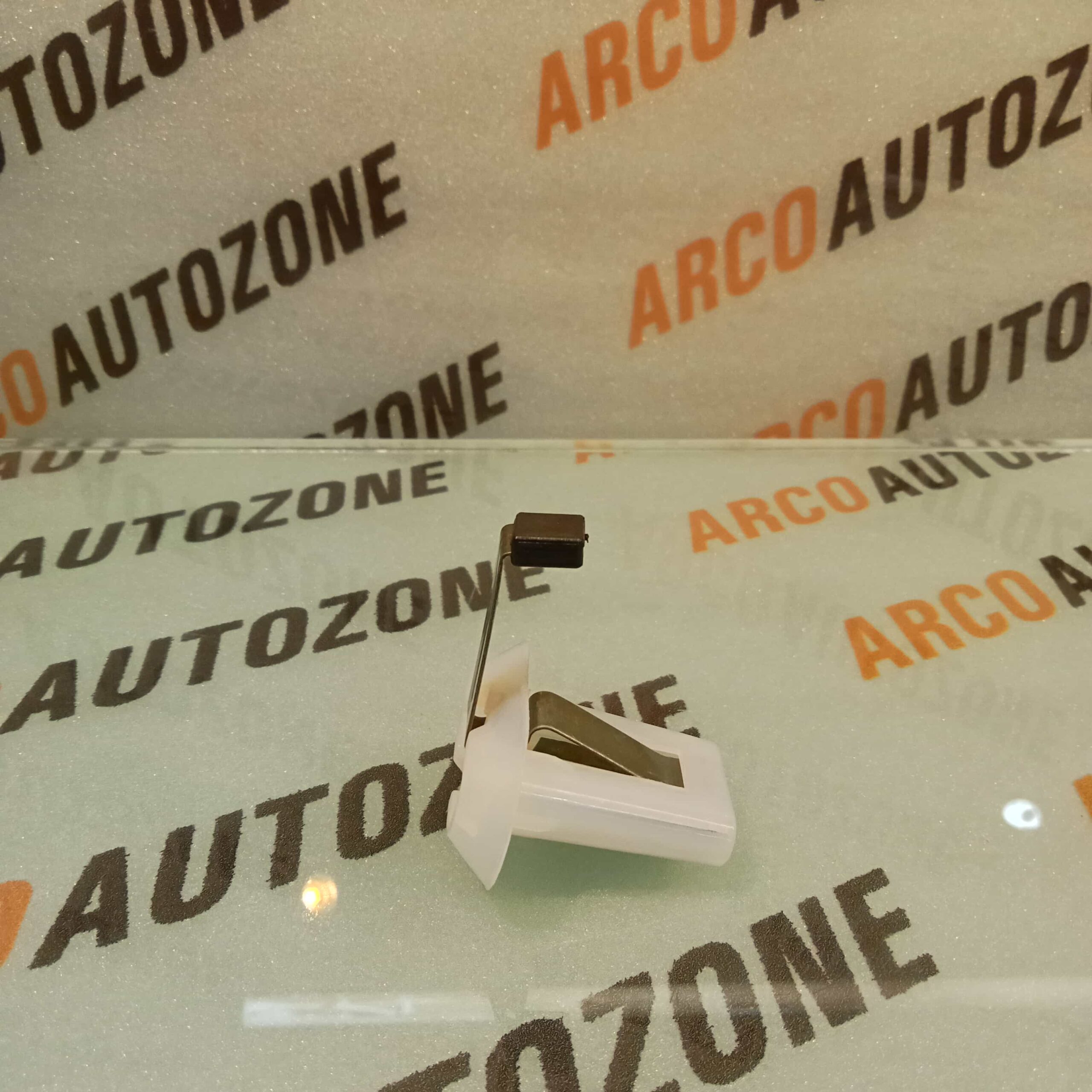 REAR SEAT LOCK I10 2960