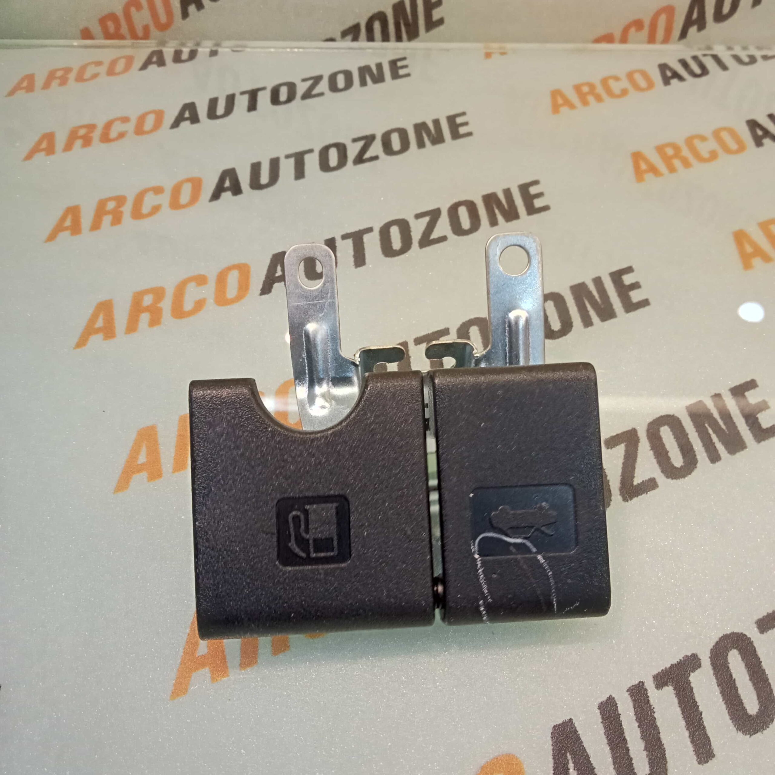 BONNET OR FUEL OPENER KWID MICRA SUNNY SCALA PULSE SMITH 4021