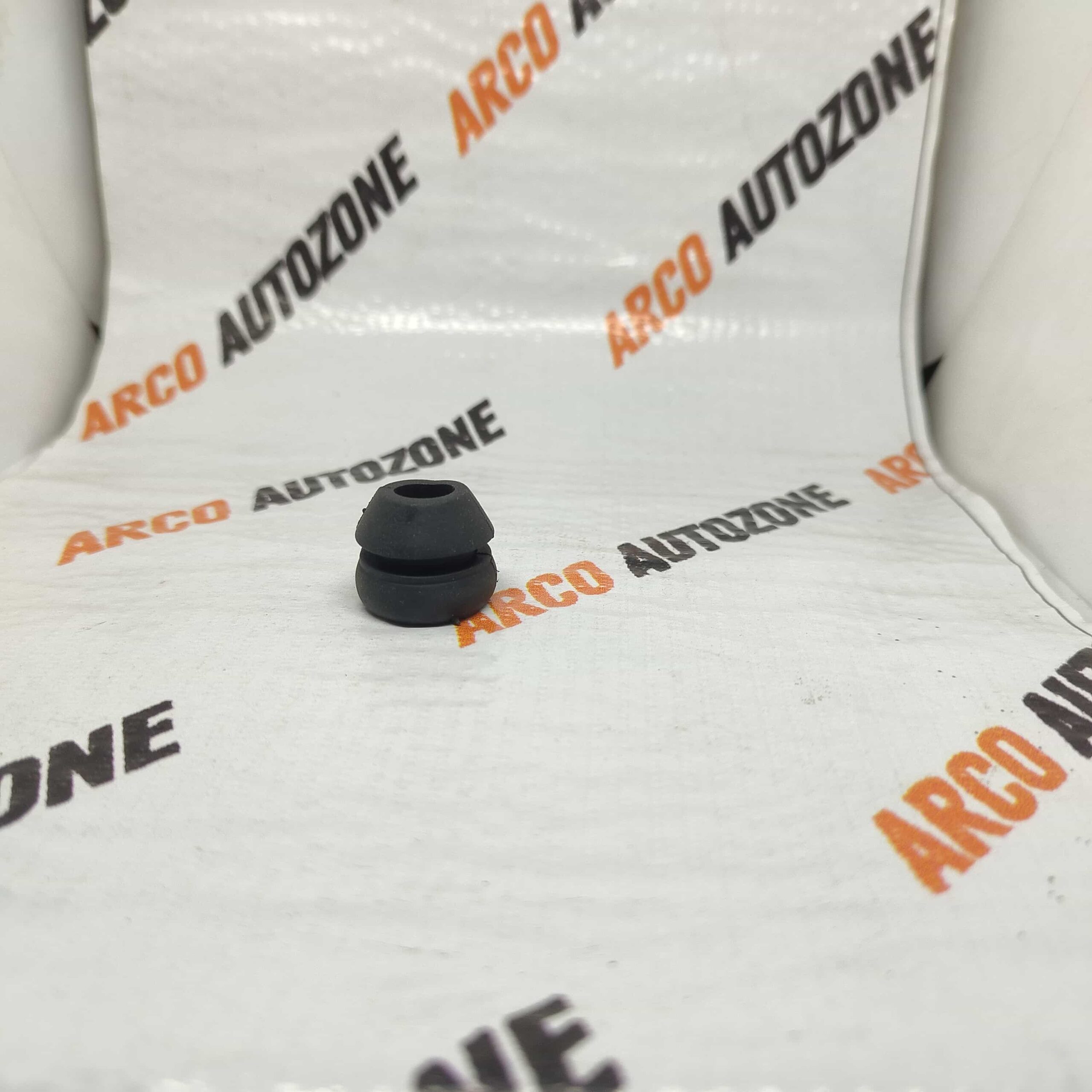 ENGINE COVER RUBBER XUV500 PACK OF FOUR SMITH 4175