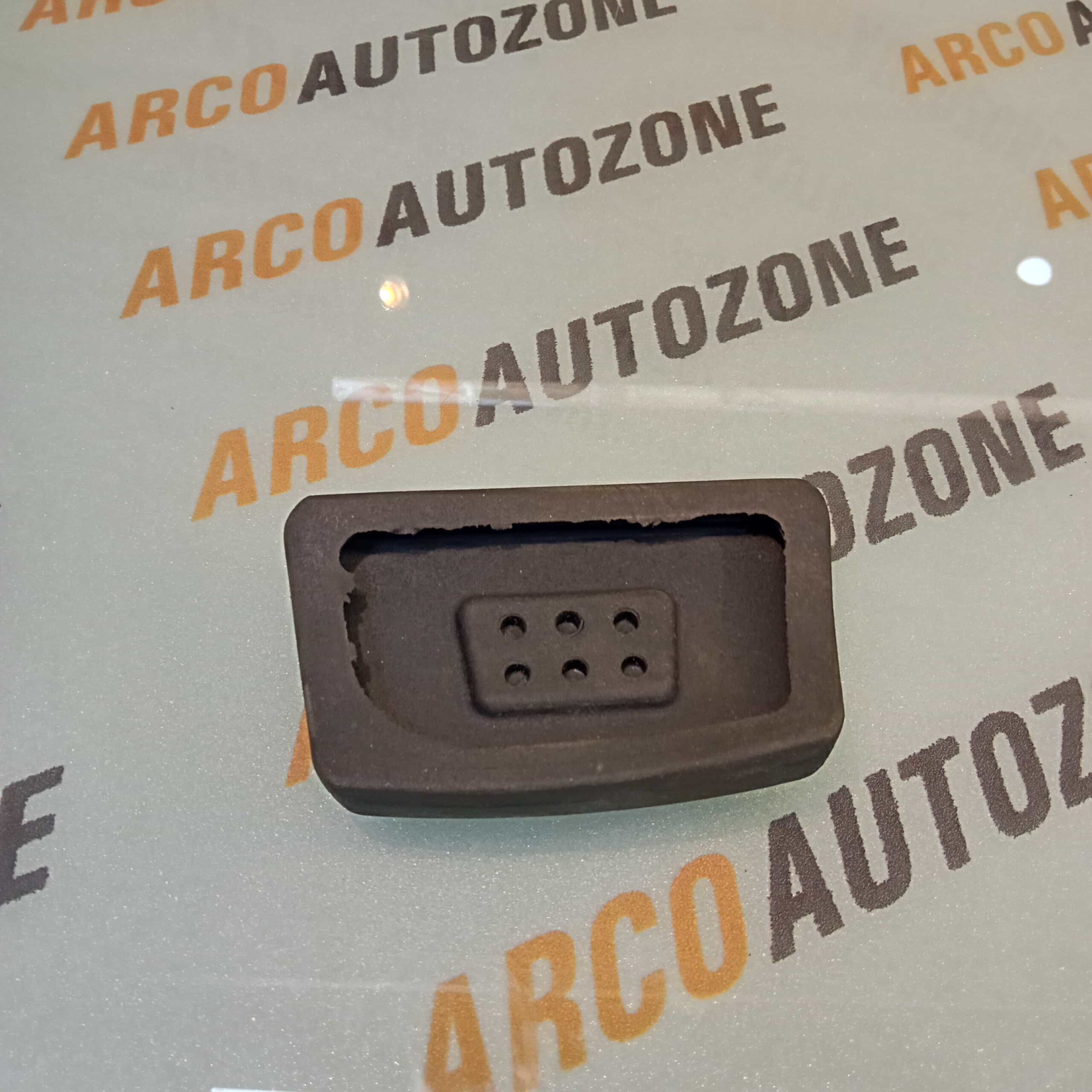 BRAKE PADDLE RUBBER CRETA AUTOMATIC HYUNDAI COMMON 4464