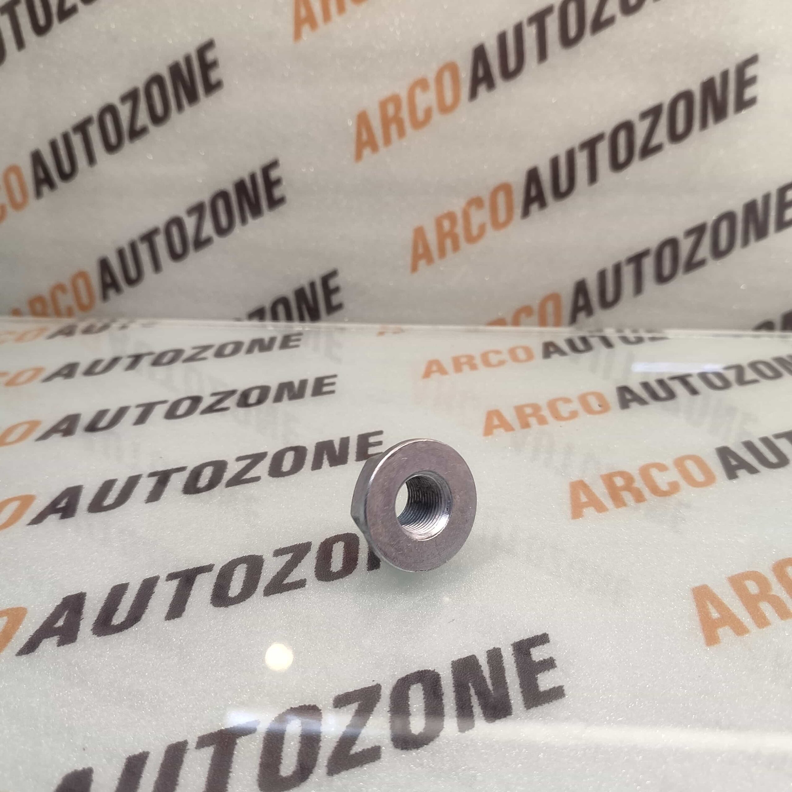 AXLE NUT SWIFT 18MM SMALL COLLER