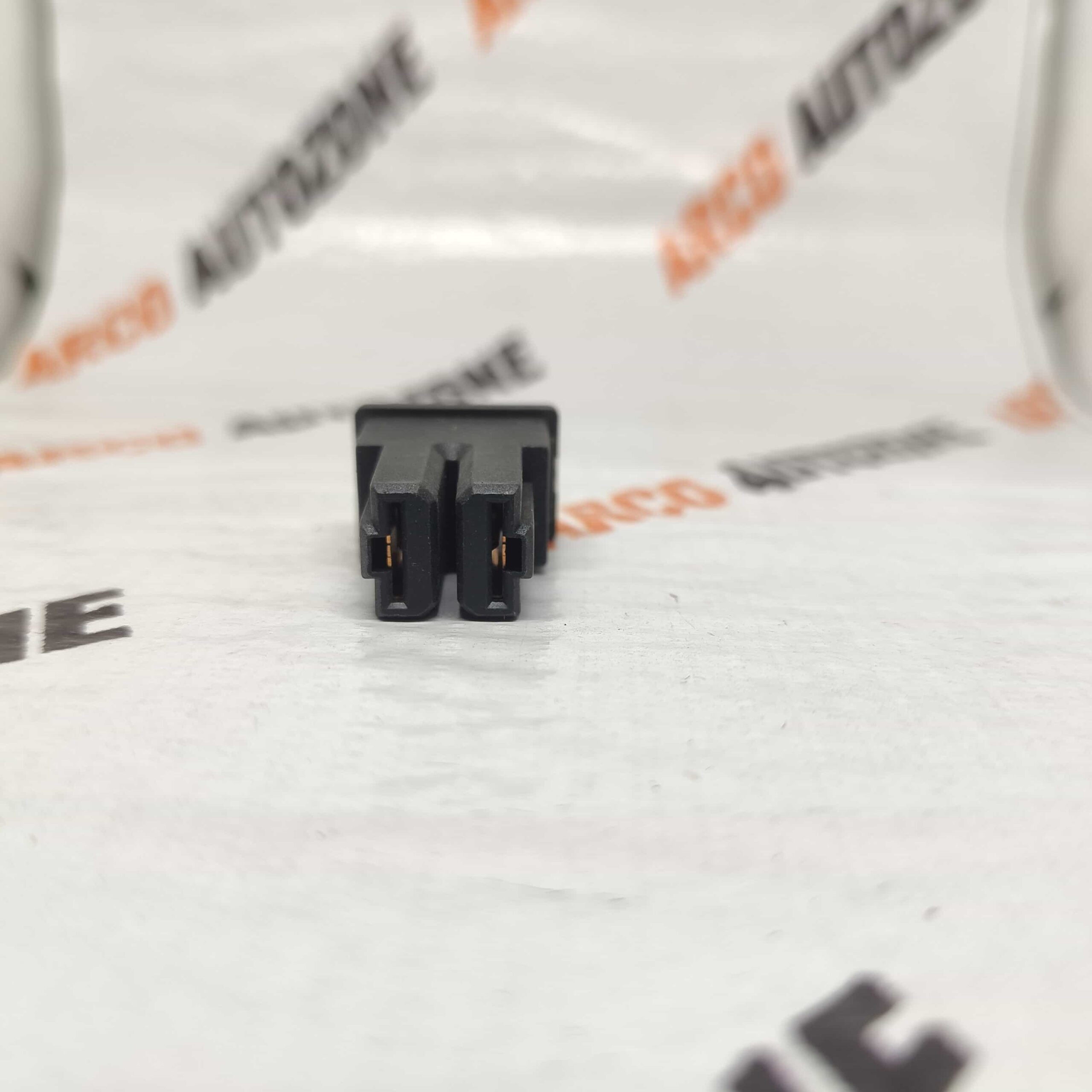 FEMALE FUSE 80 AMP BLACK