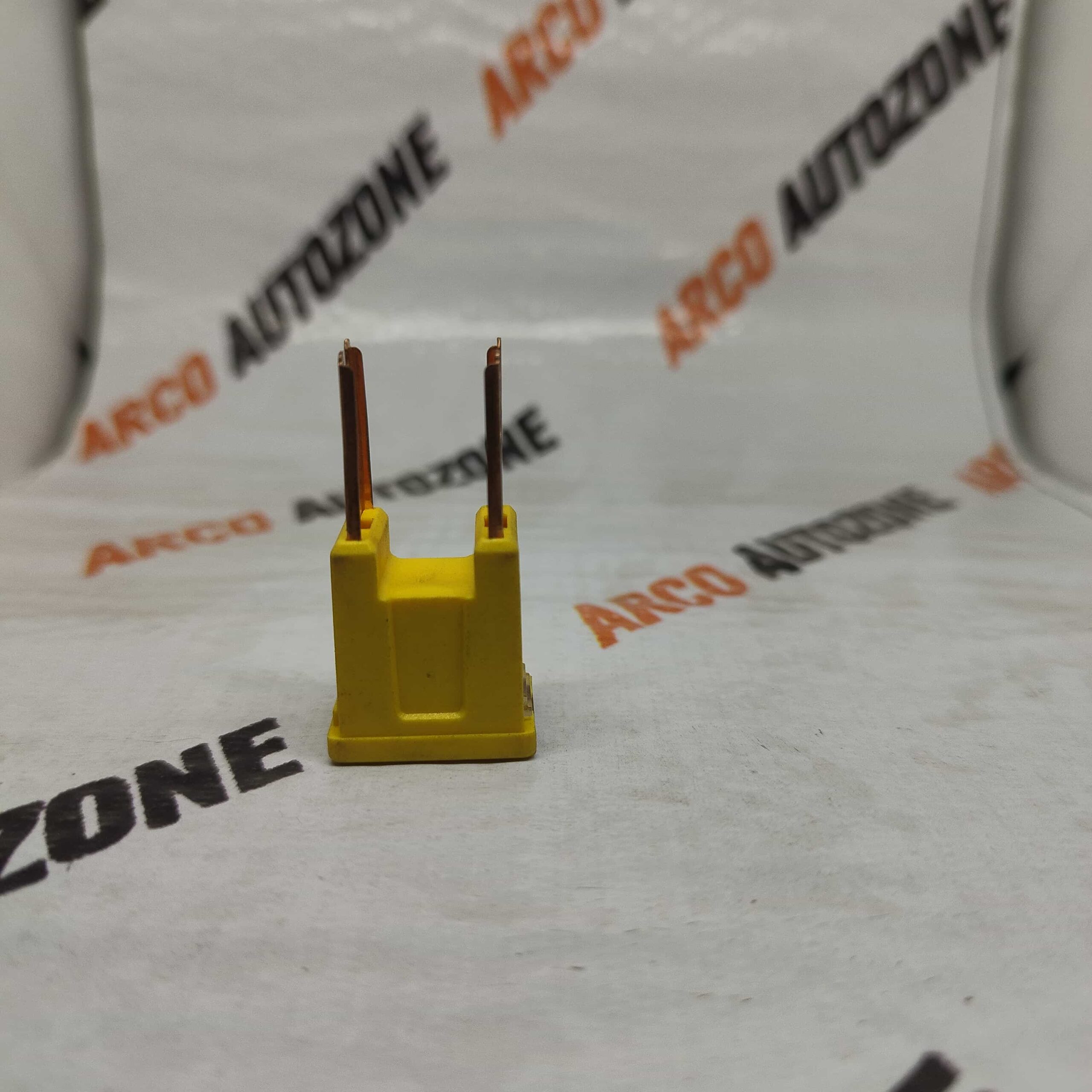 BT MALE 60 AMP YELLOW
