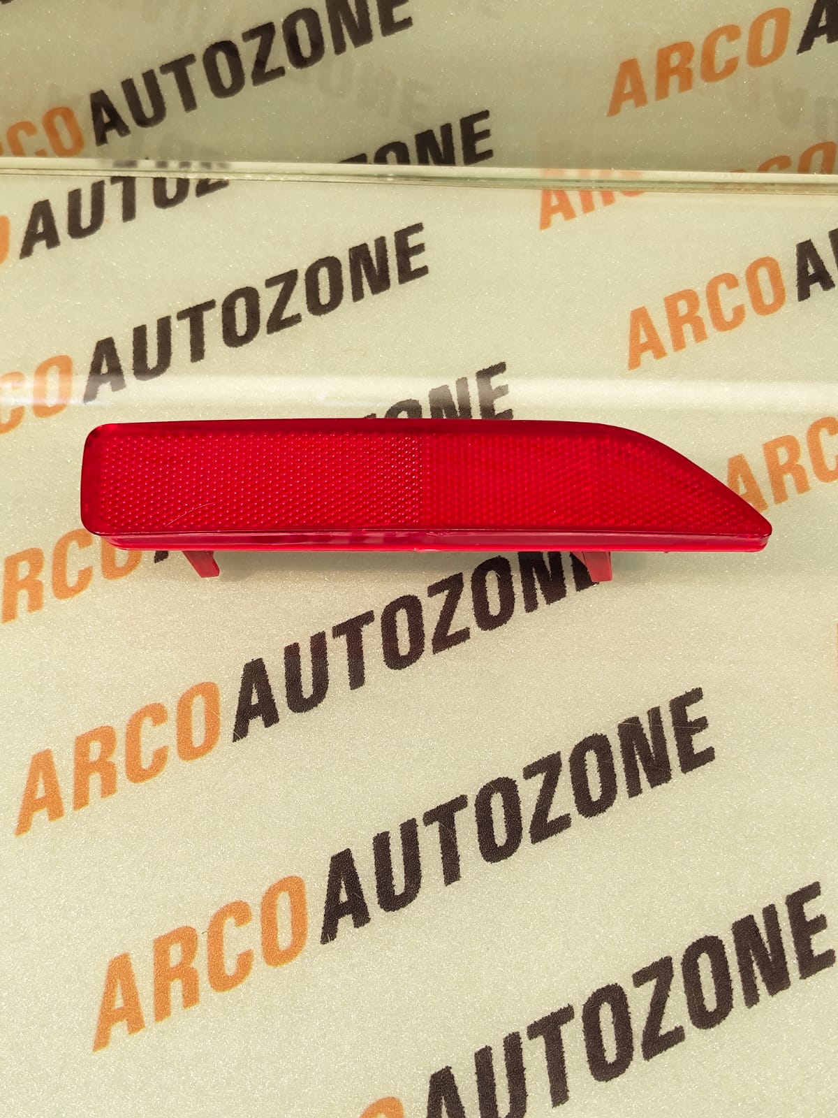 REAR BUMPER REFLECTOR CITY T6 REAR RIGHT
