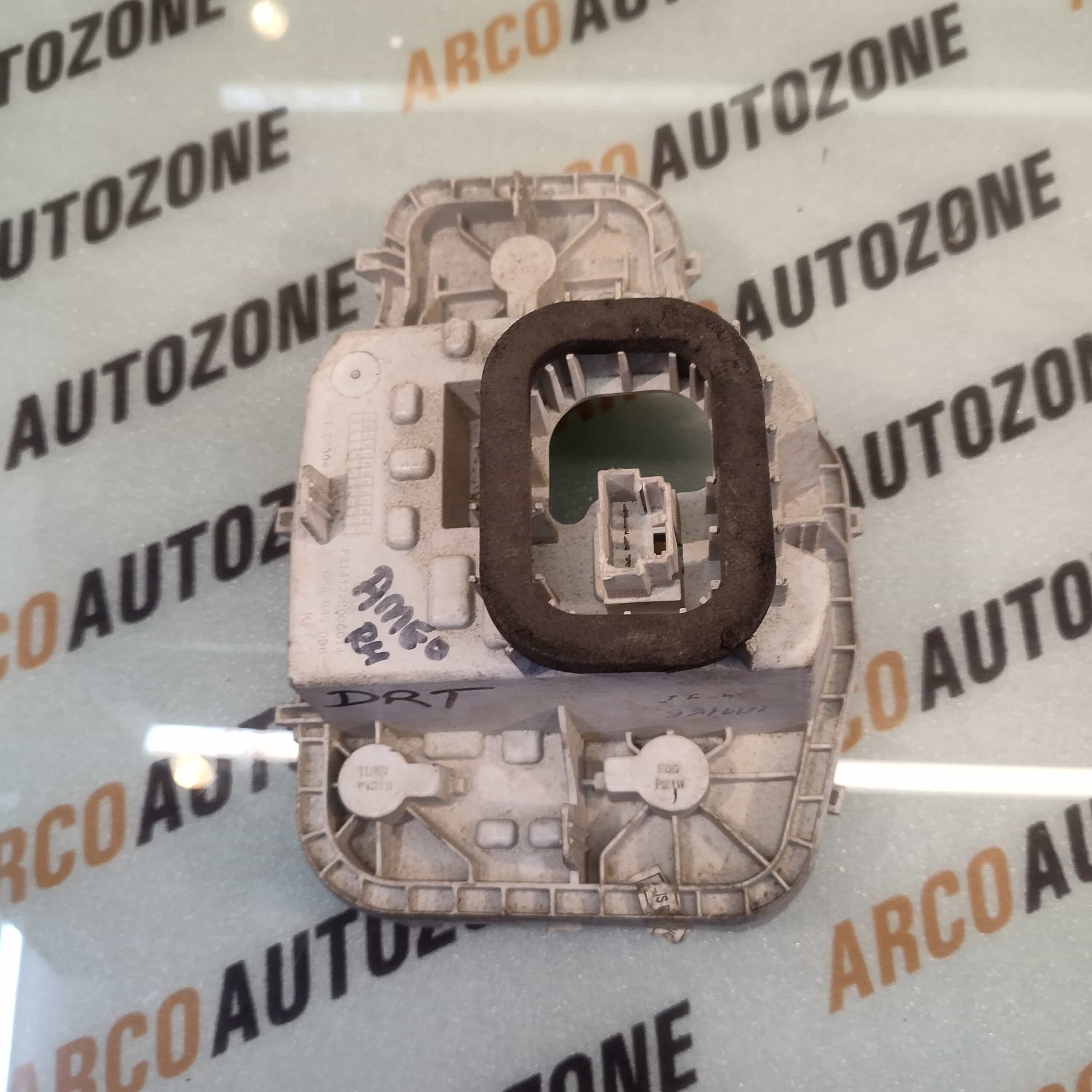 TAIL LIGHT HOLDER AMEO RIGHT