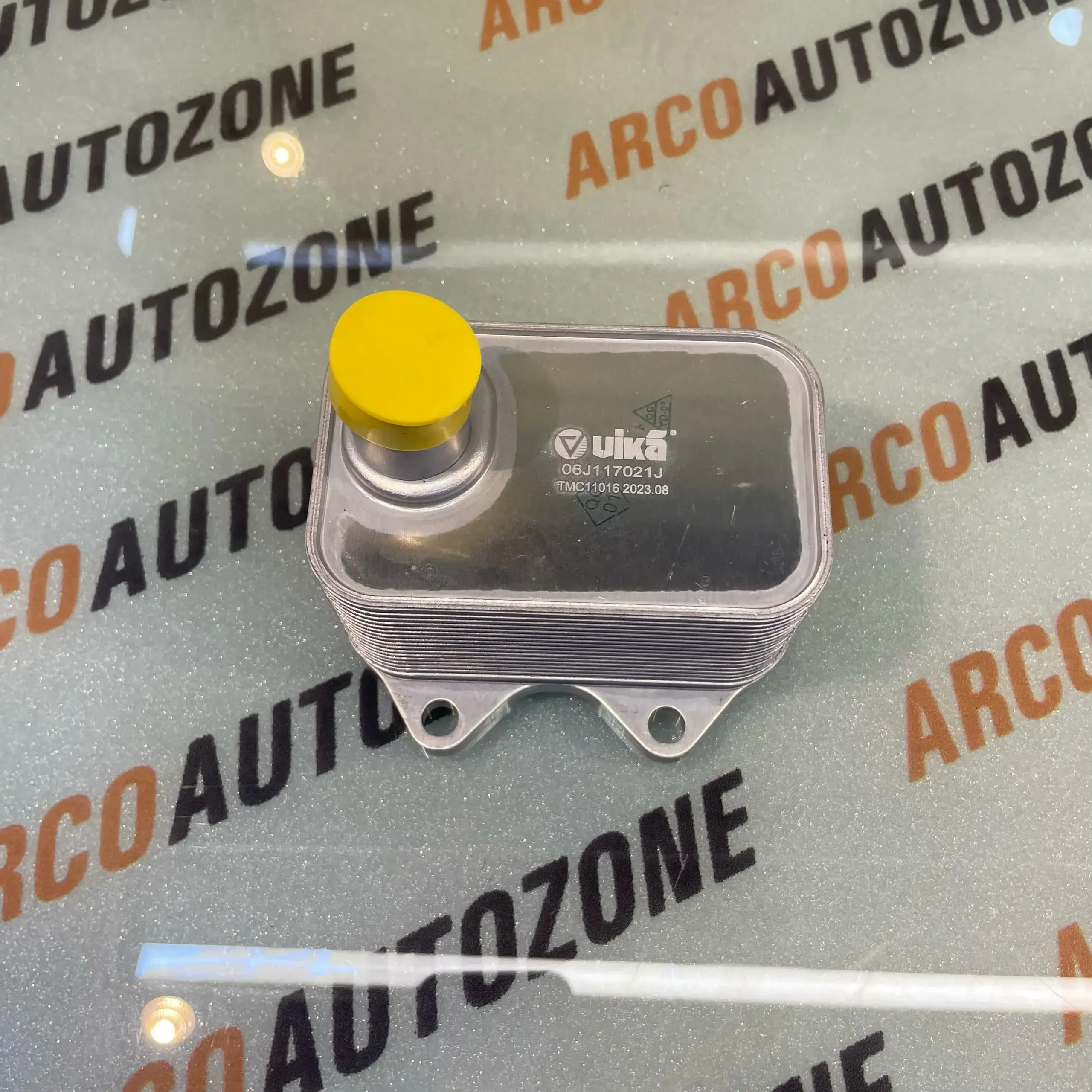 OIL COOLER SUPERB T2 LAURA PETROL 1.8 VIKA 06J117021J