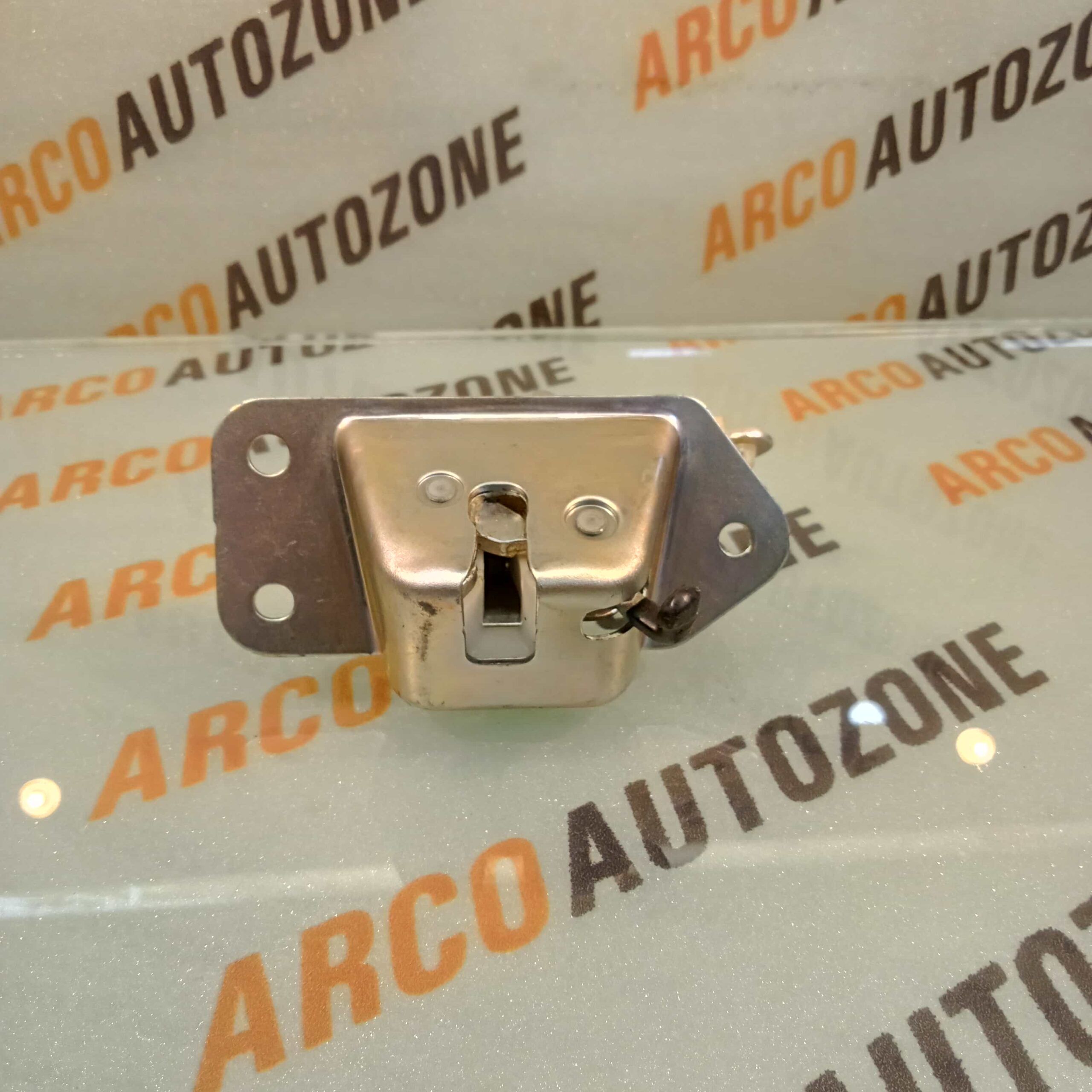 DICKY LATCH DATSUN GO