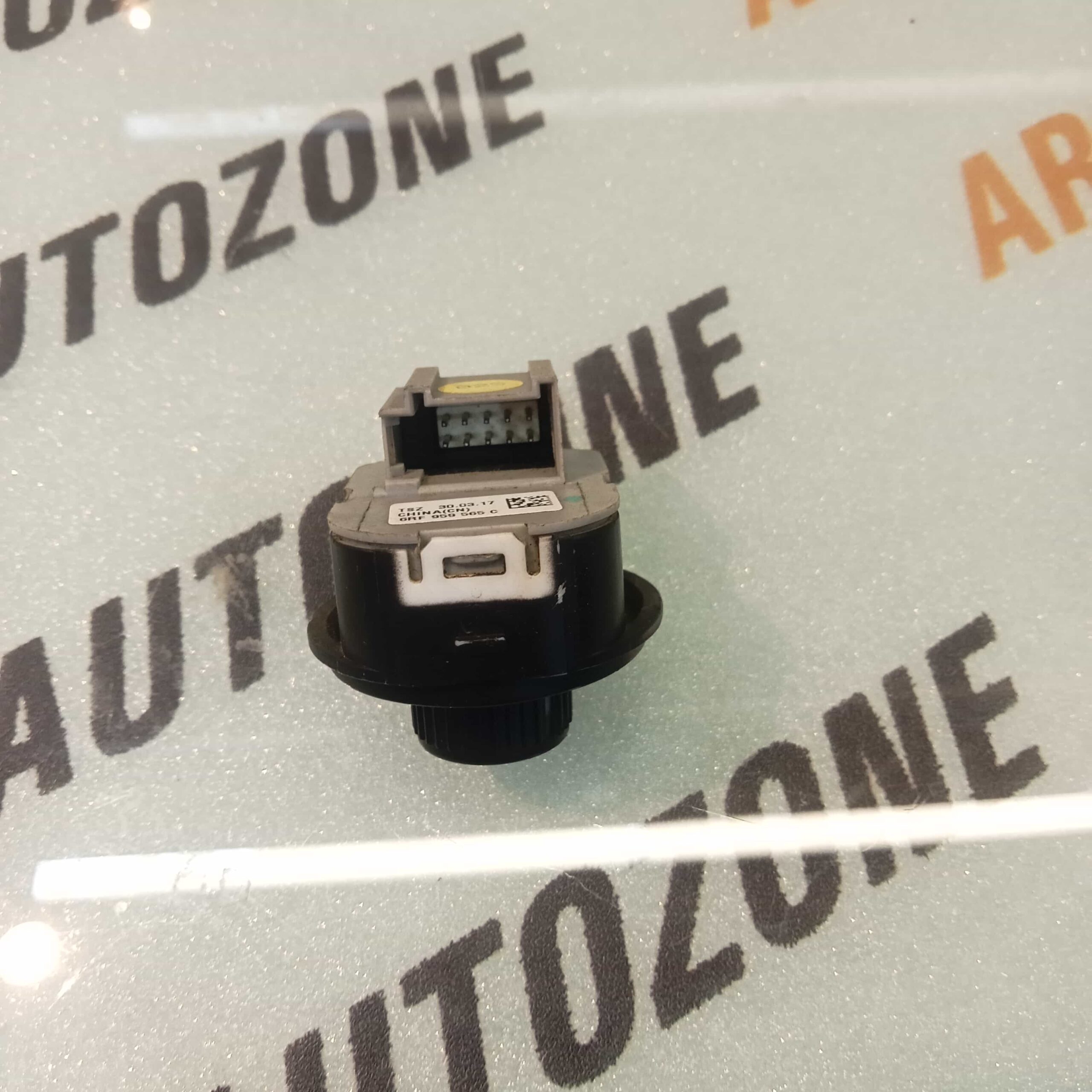 SIDE MIRROR SWITCH POLO VENTO RAPID AUTO FOLD USED 6RF959565C