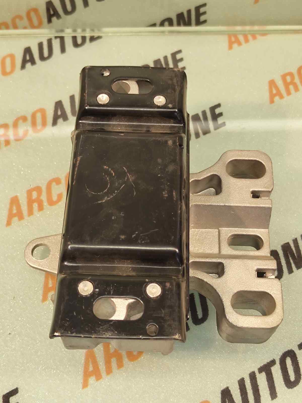 ENGINE MOUNTING LEFT OCTAVIA OLD FEBI 15910620