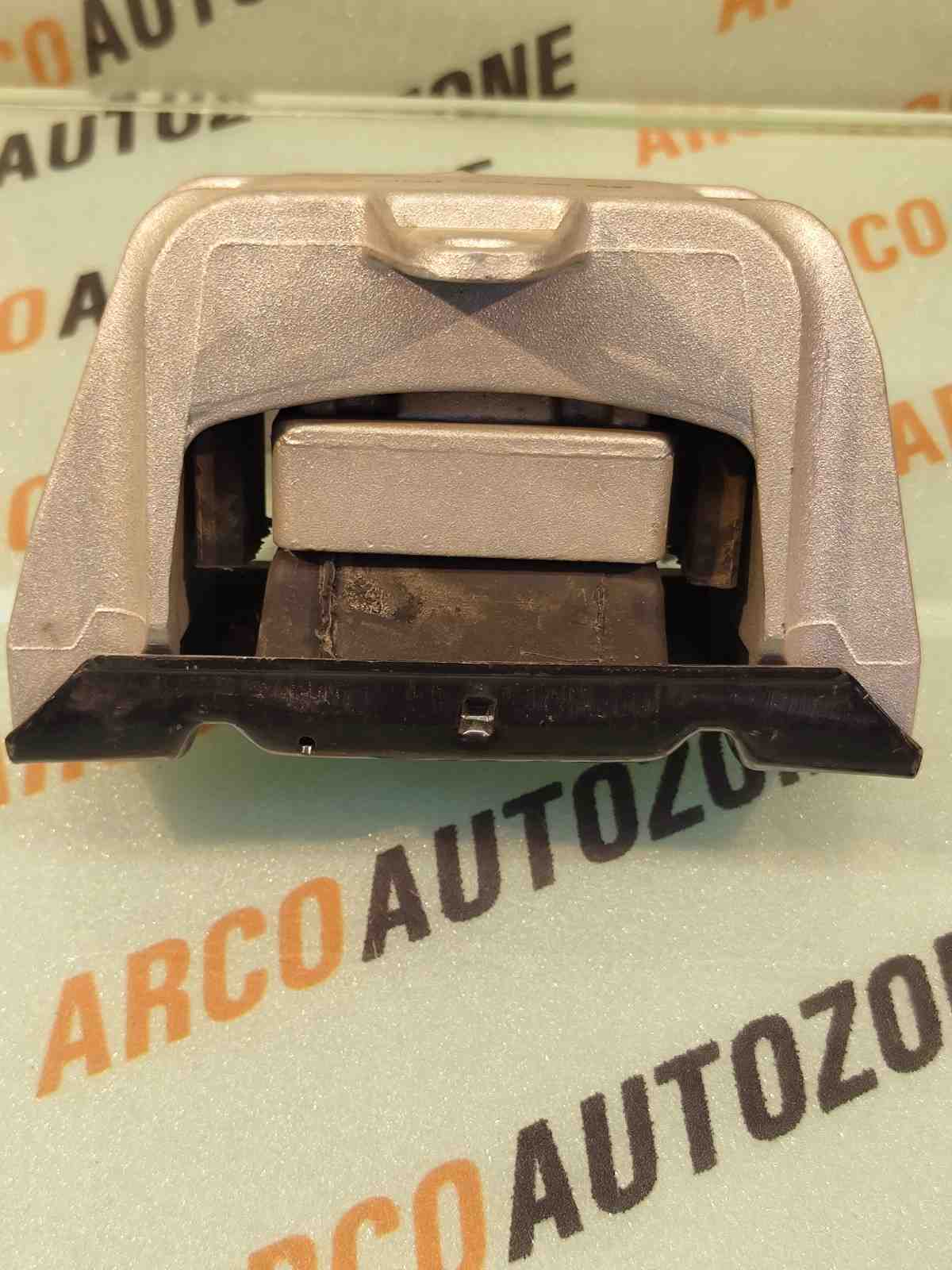 ENGINE MOUNTING LEFT OCTAVIA OLD FEBI 15910620