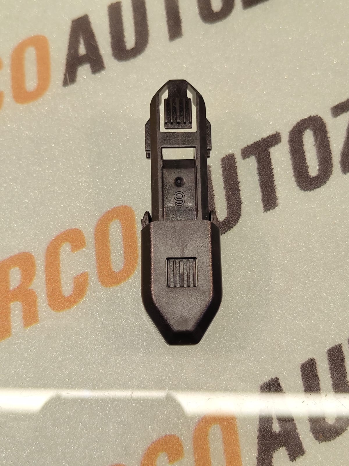 WIPER ADAPTOR