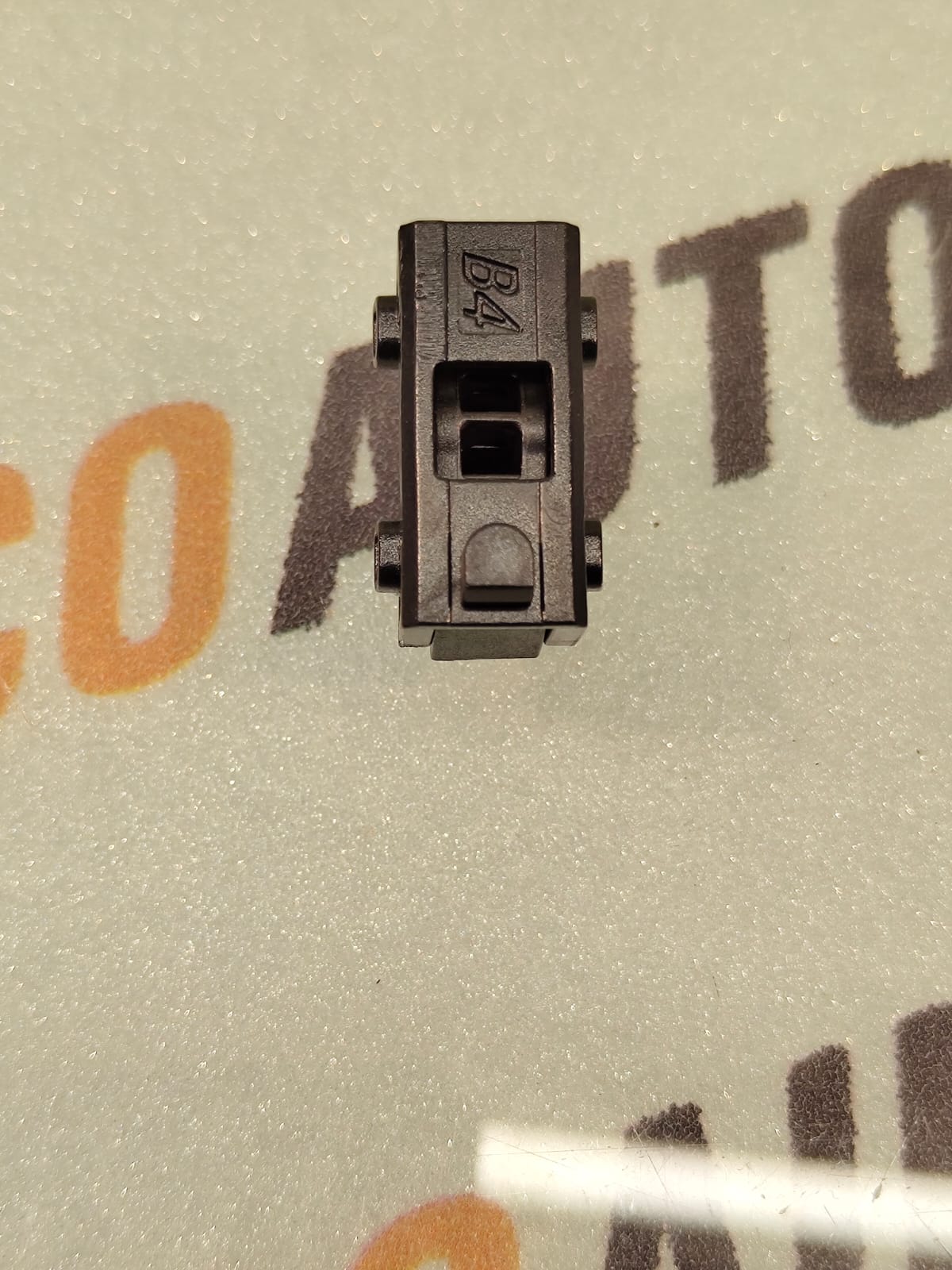WIPER ADAPTOR M14 MERCEDES
