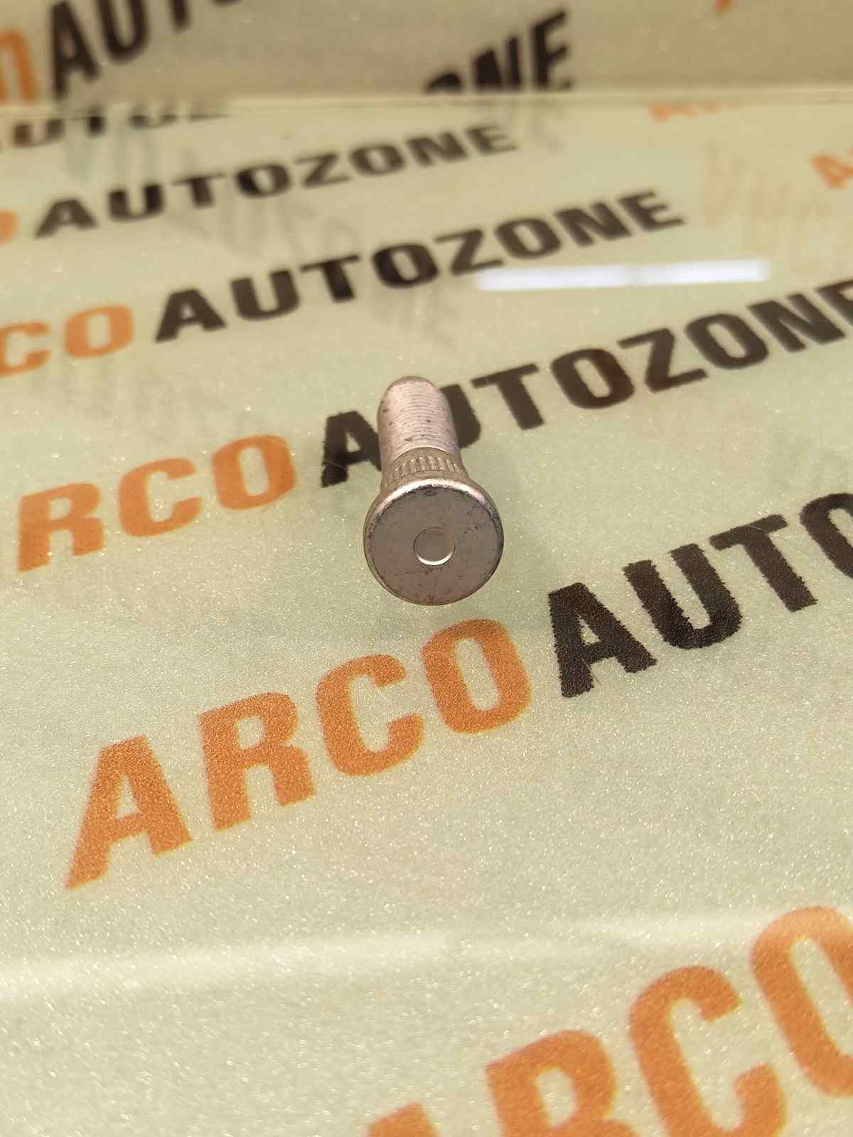 WHEEL STUD JAGUAR XF XJ XE IMP JZB100064