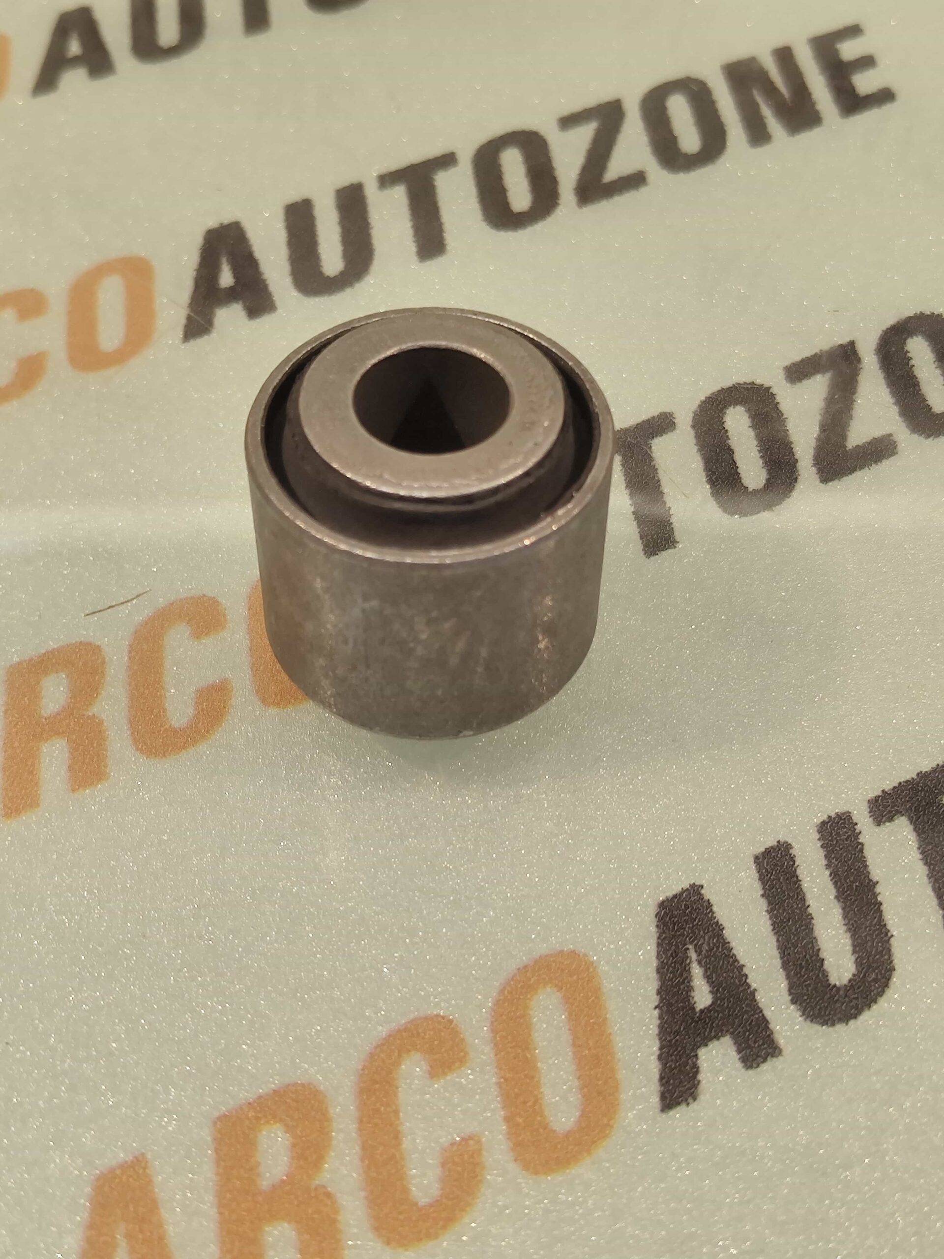 FRONT SHOCKER BUSH ENDEAVOUR 16