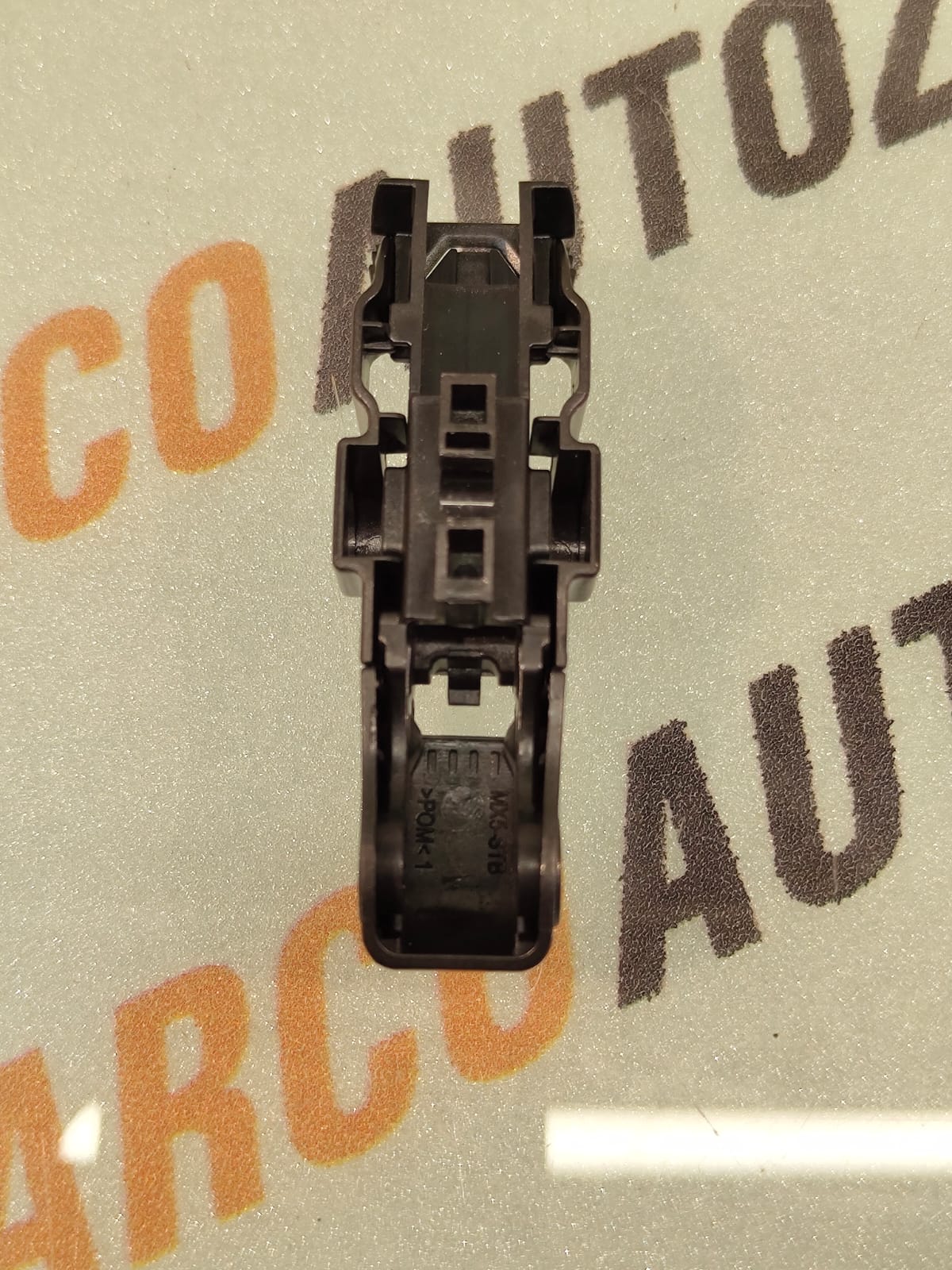 WIPER ADAPTOR MX5 A