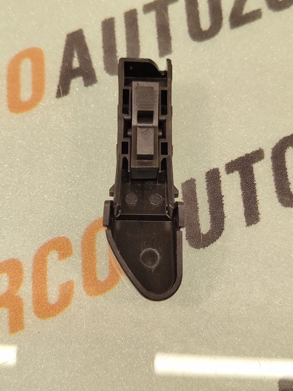 WIPER ADAPTOR M13