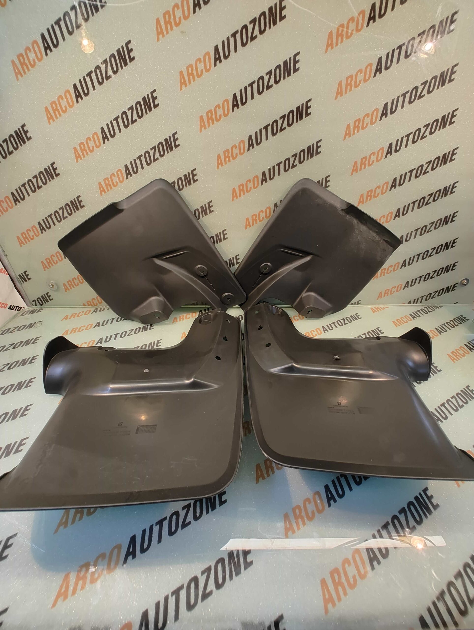 MUD FLAP SET FORTUNER 16 T4 ACC TYD014117
