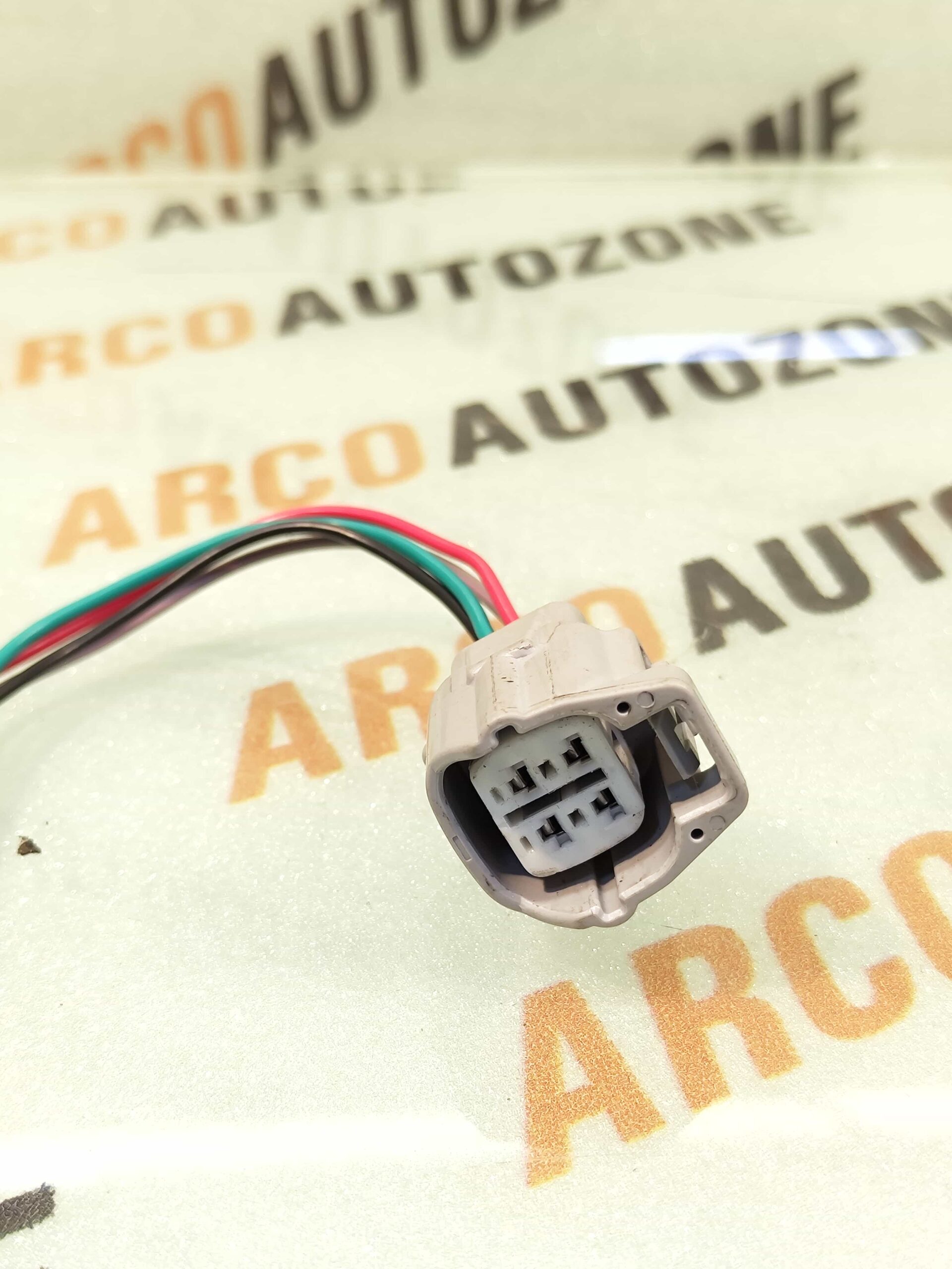 ELECTRONIC COMPONENTS WIRING HARNESS COUPLER OXYGEN SENSOR TOYOTA 4 PIN 9098010942