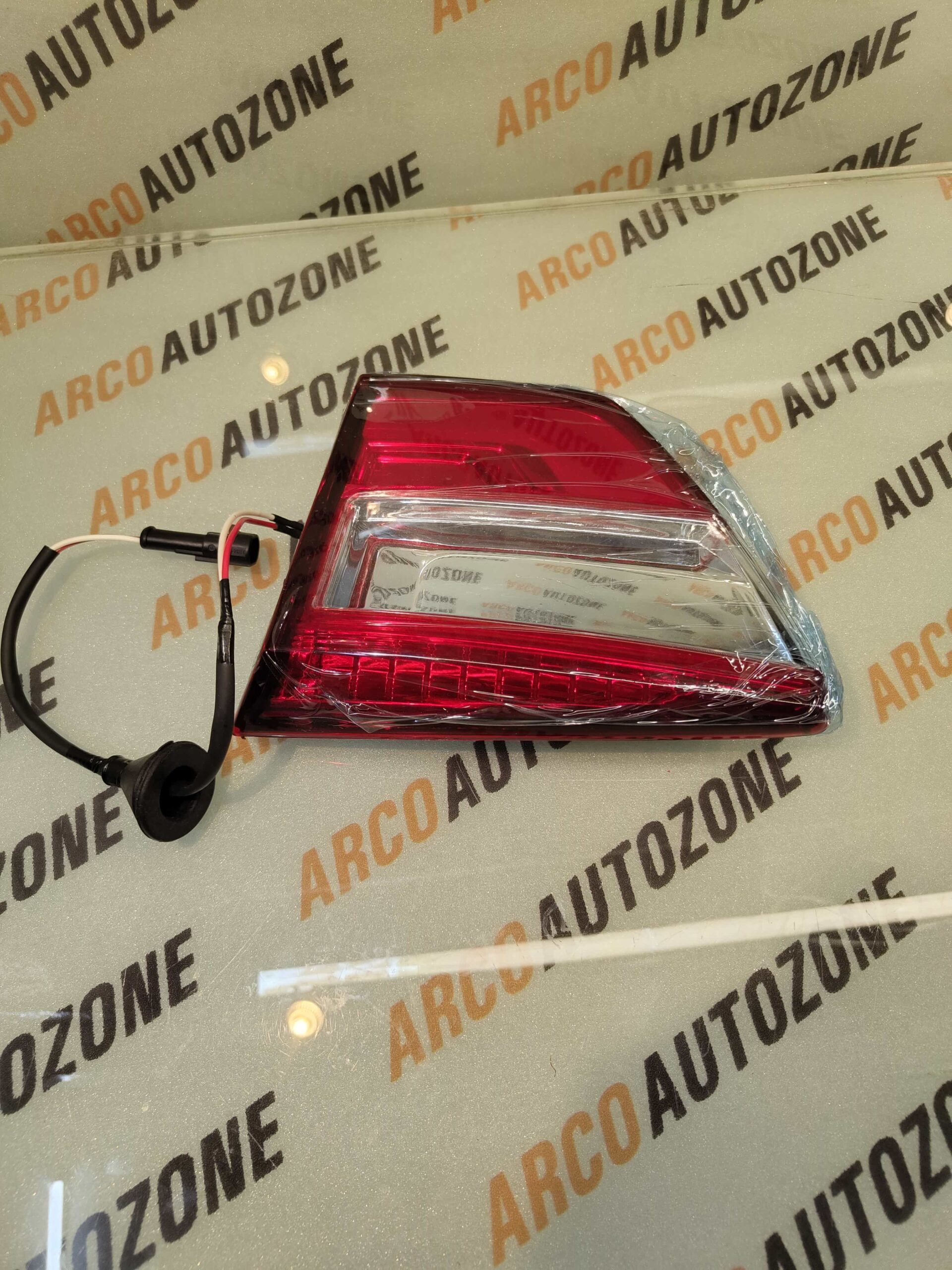 DICKY LIGHT TIGOR RIGHT RED IND