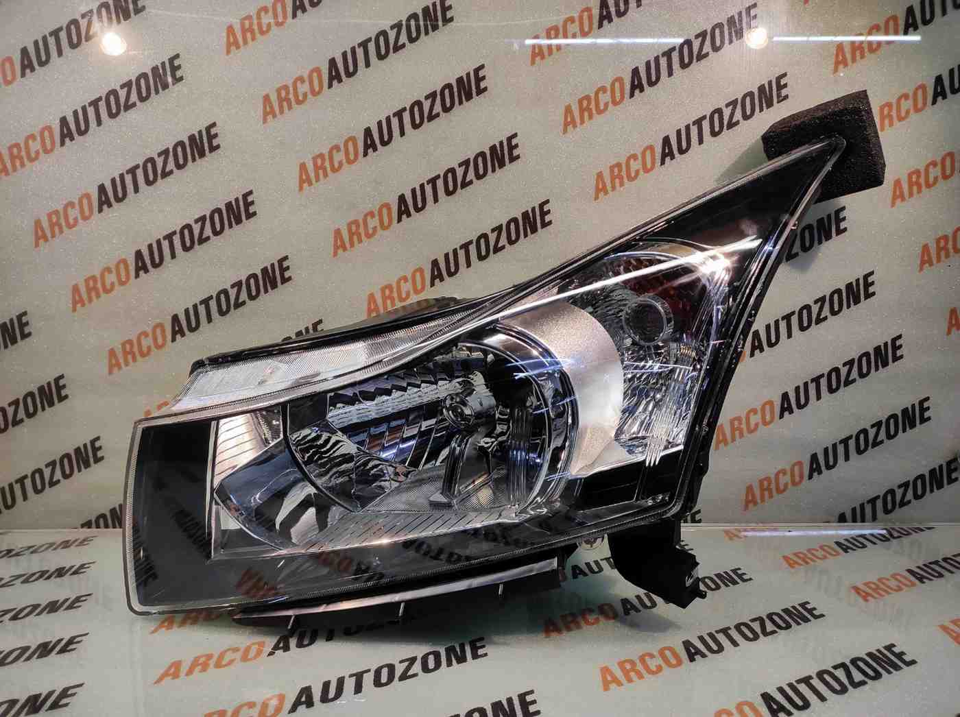 LIGHTING HEAD LIGHT LEFT CRUZE BLACK IMP