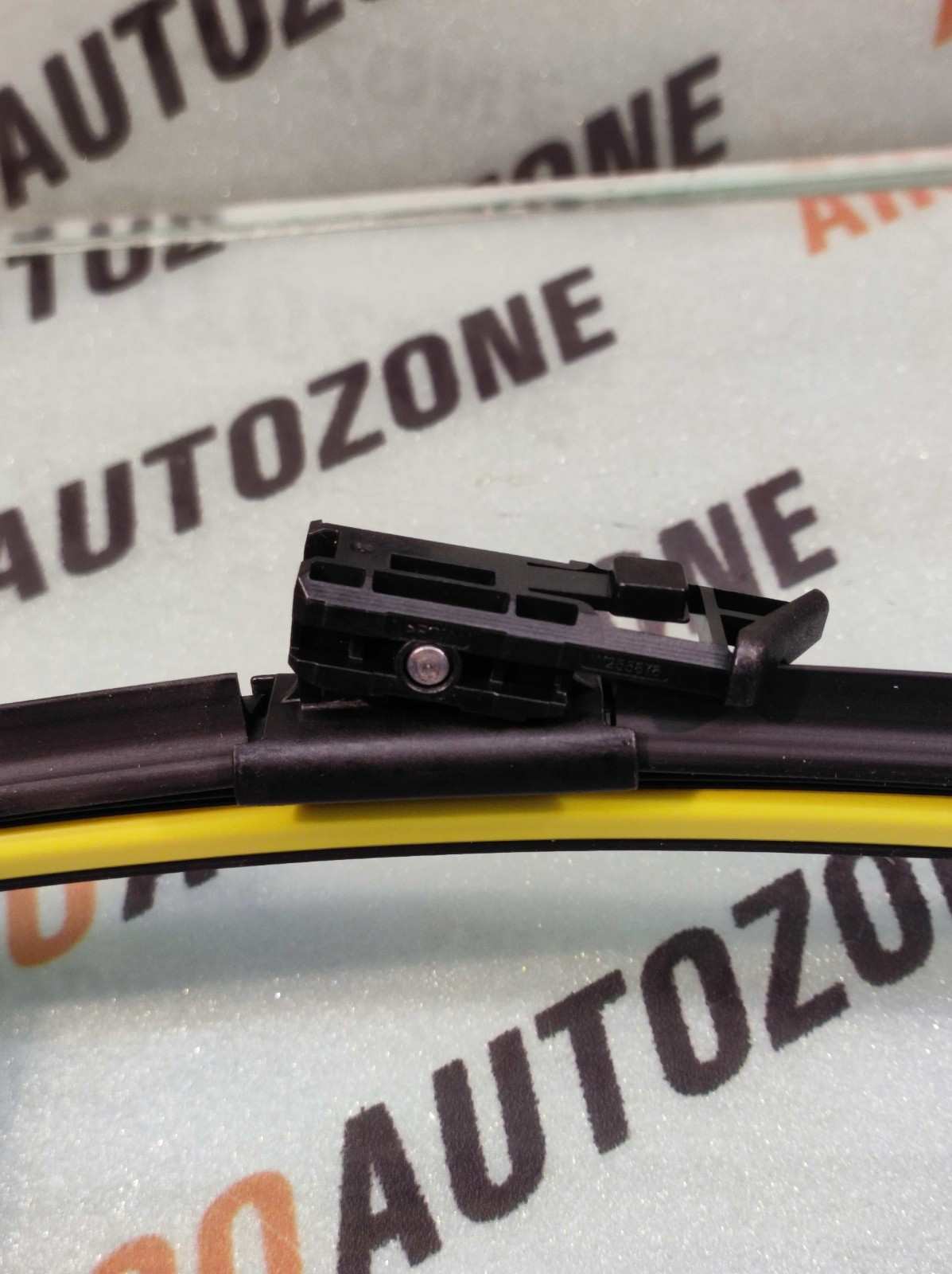 WIPER BLADE RIGHT XUV 700 HECTOR 24 VALEO 589535