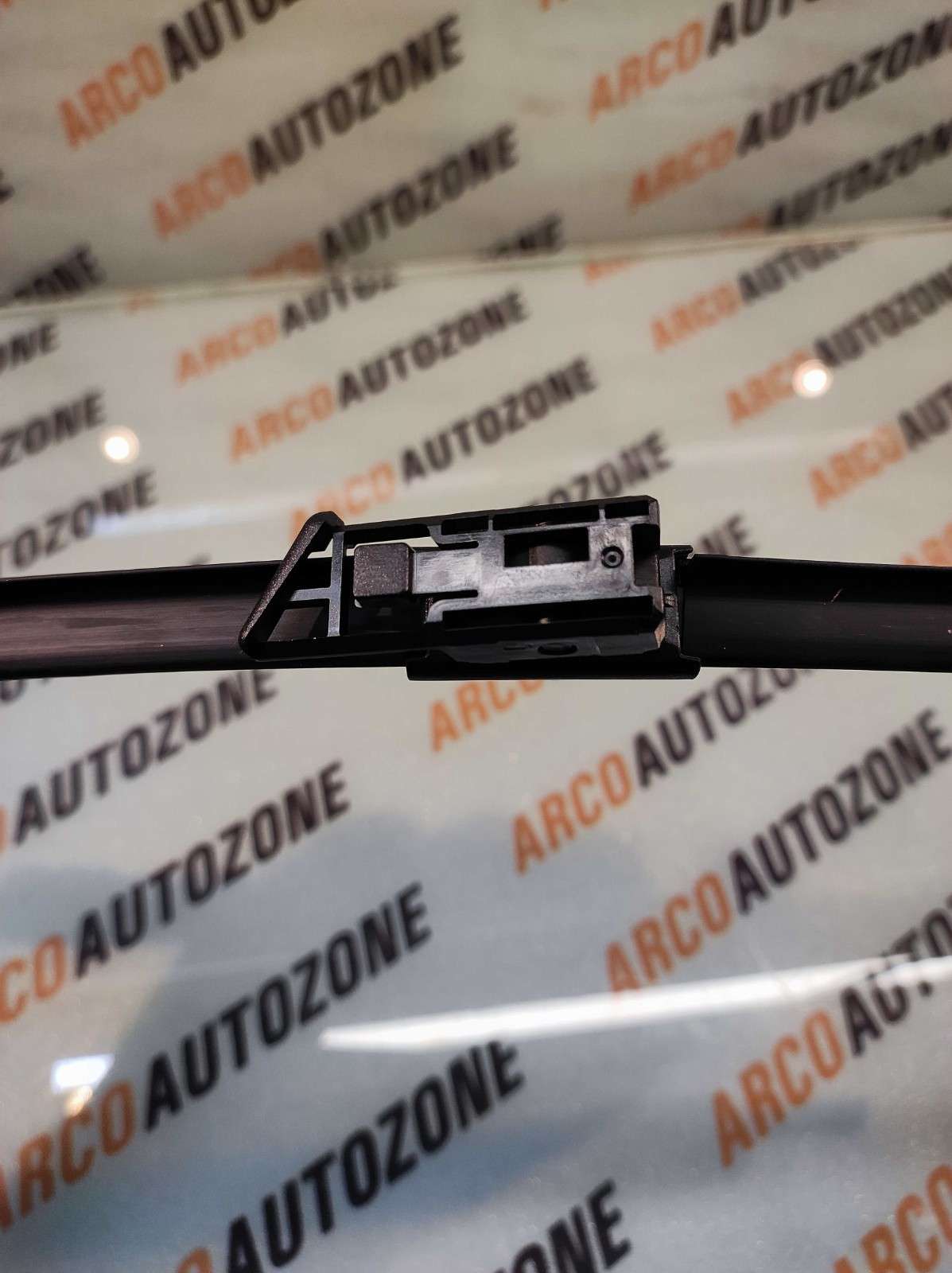 WIPER BLADE RIGHT SCORPIO N 22 VALEO 589644