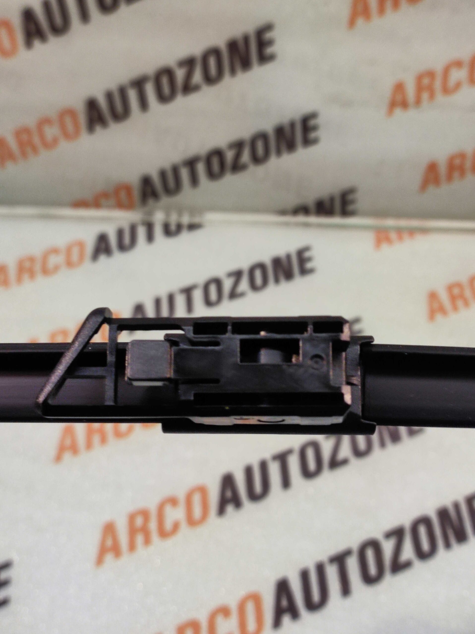 WIPER BLADE LEFT HECTOR 16 VALEO 589647