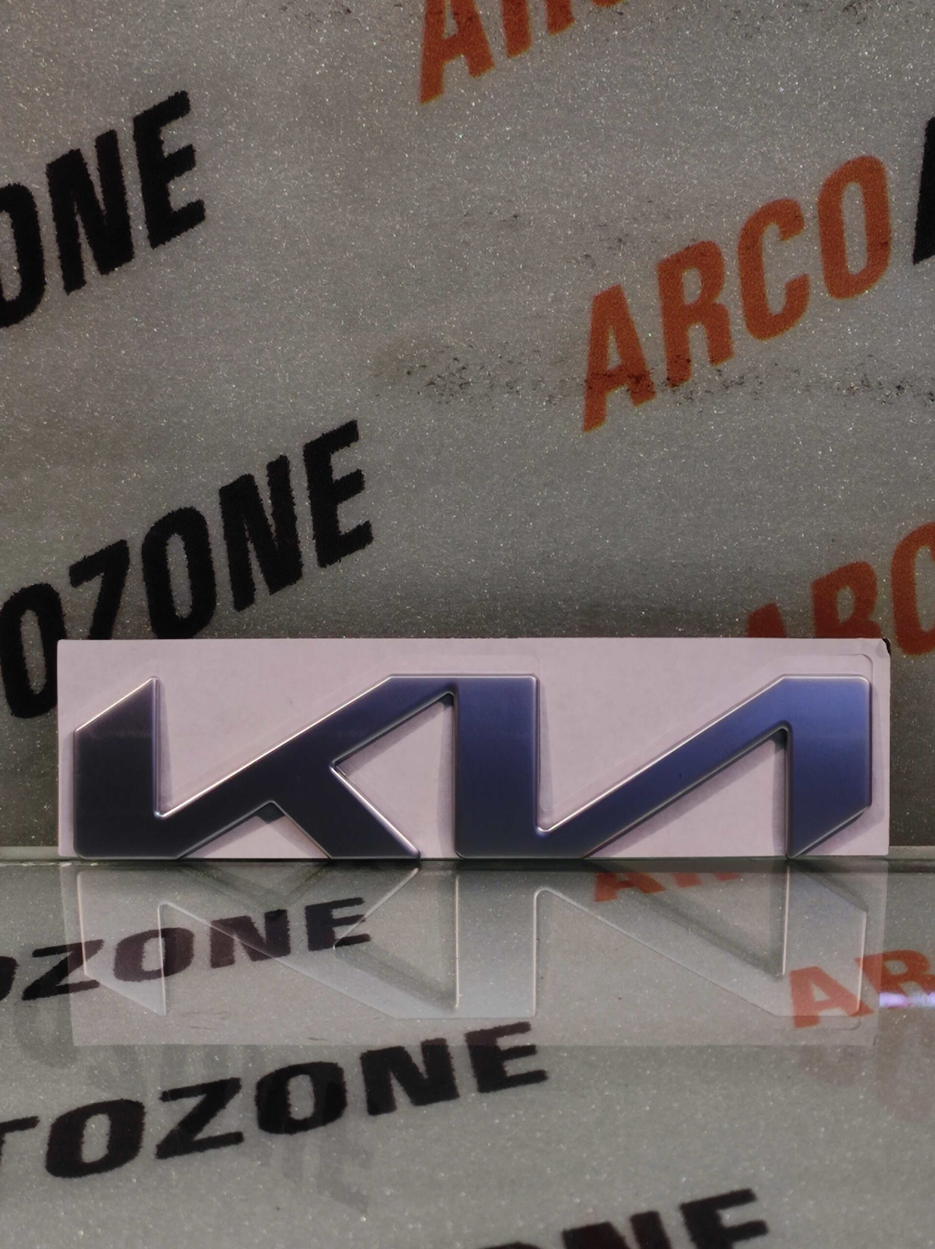 SINGLE LOGO KIA 14.5 CM METAL SILVER