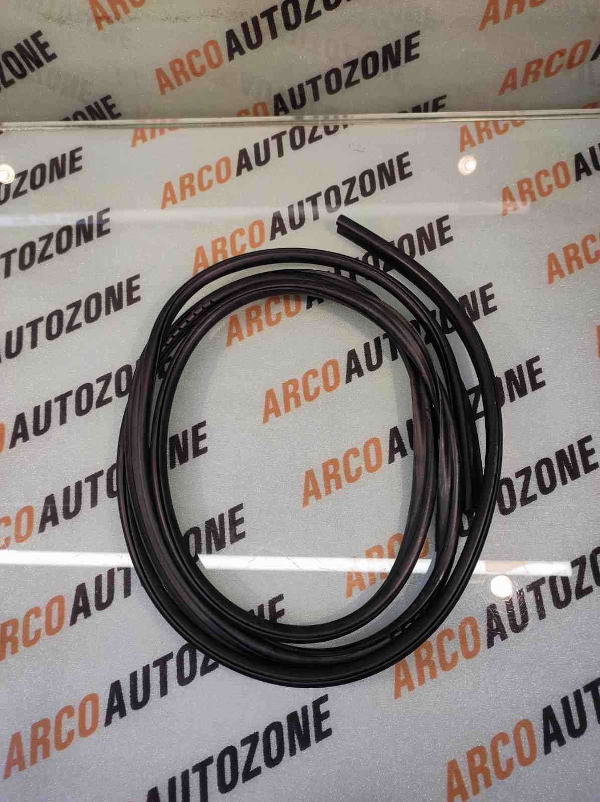 WINDSHIELD MOULDING ACCENT
