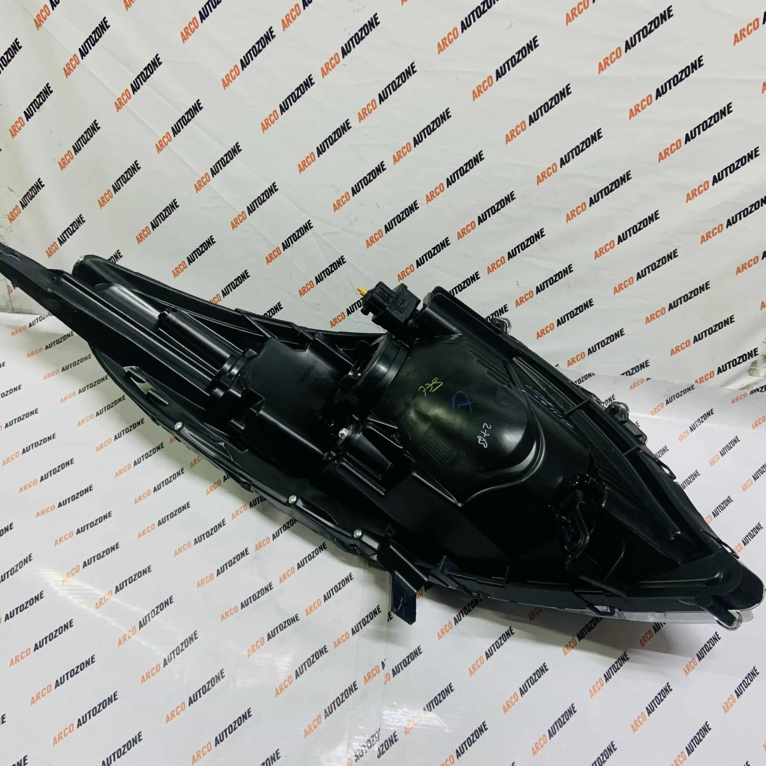 LIGHTING HEAD LIGHT SWIFT 16 BLACK RIGHT LUM 131HLABMR