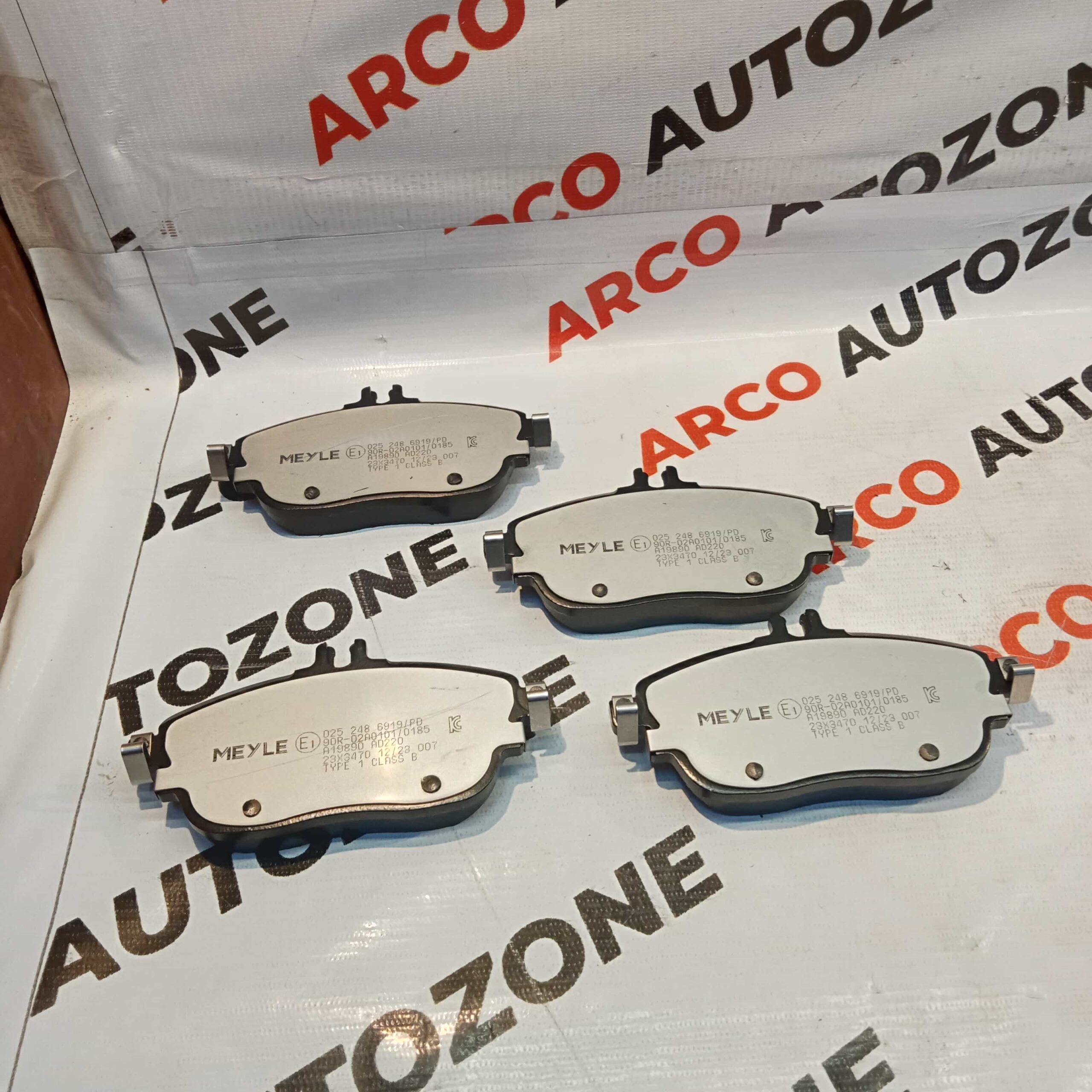 FRONT BRAKE PAD MERCEDES W176 W177 W242 W246 C117 X156 0252486919 MEYLE