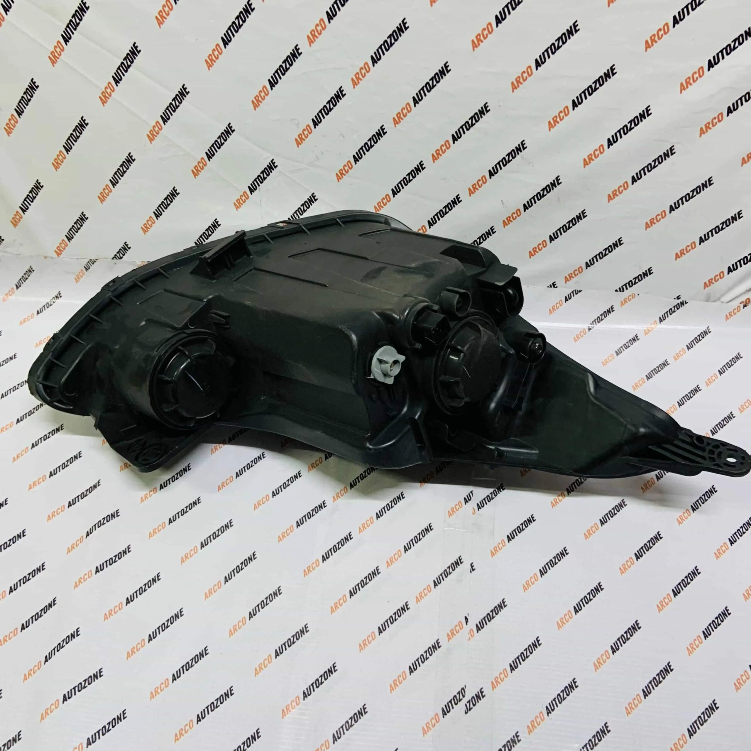 LIGHTING HEAD LIGHT GRAND XCENT LEFT LUMAX