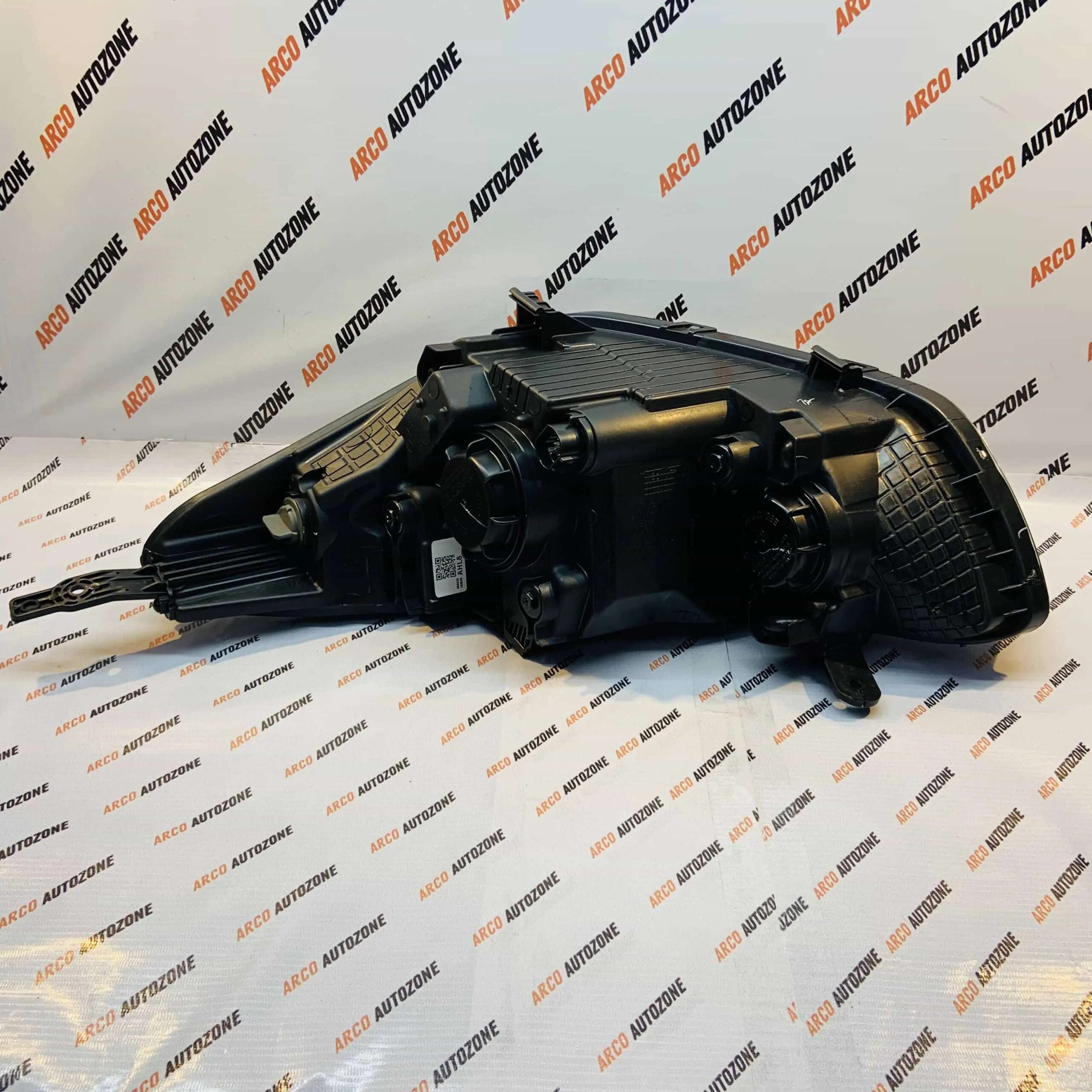 LIGHTING HEAD LIGHT I20 T2 RIGHT HYU 921021J570