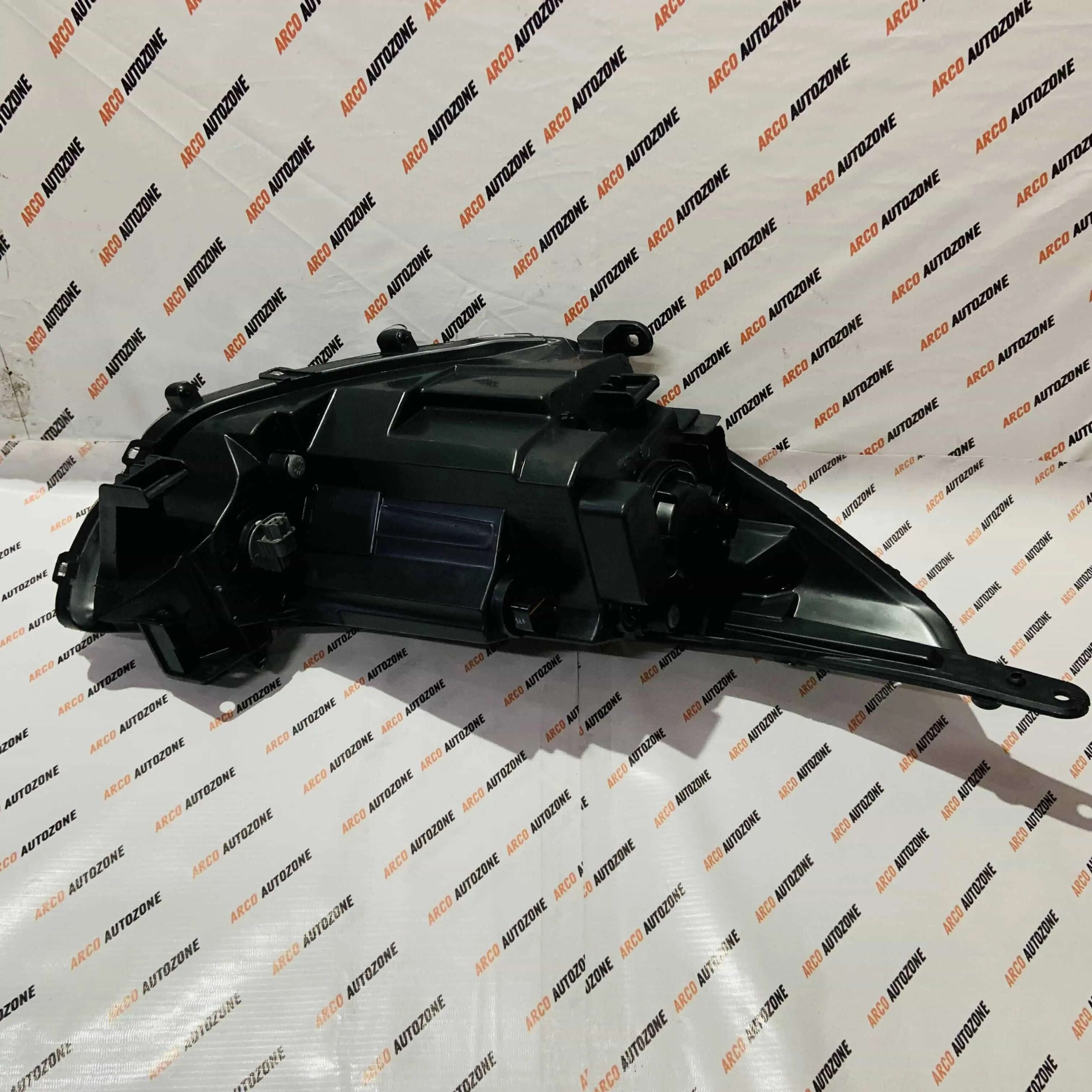 LIGHTING HEAD LIGHT VERNA 12 LEFT HYU 921011V000