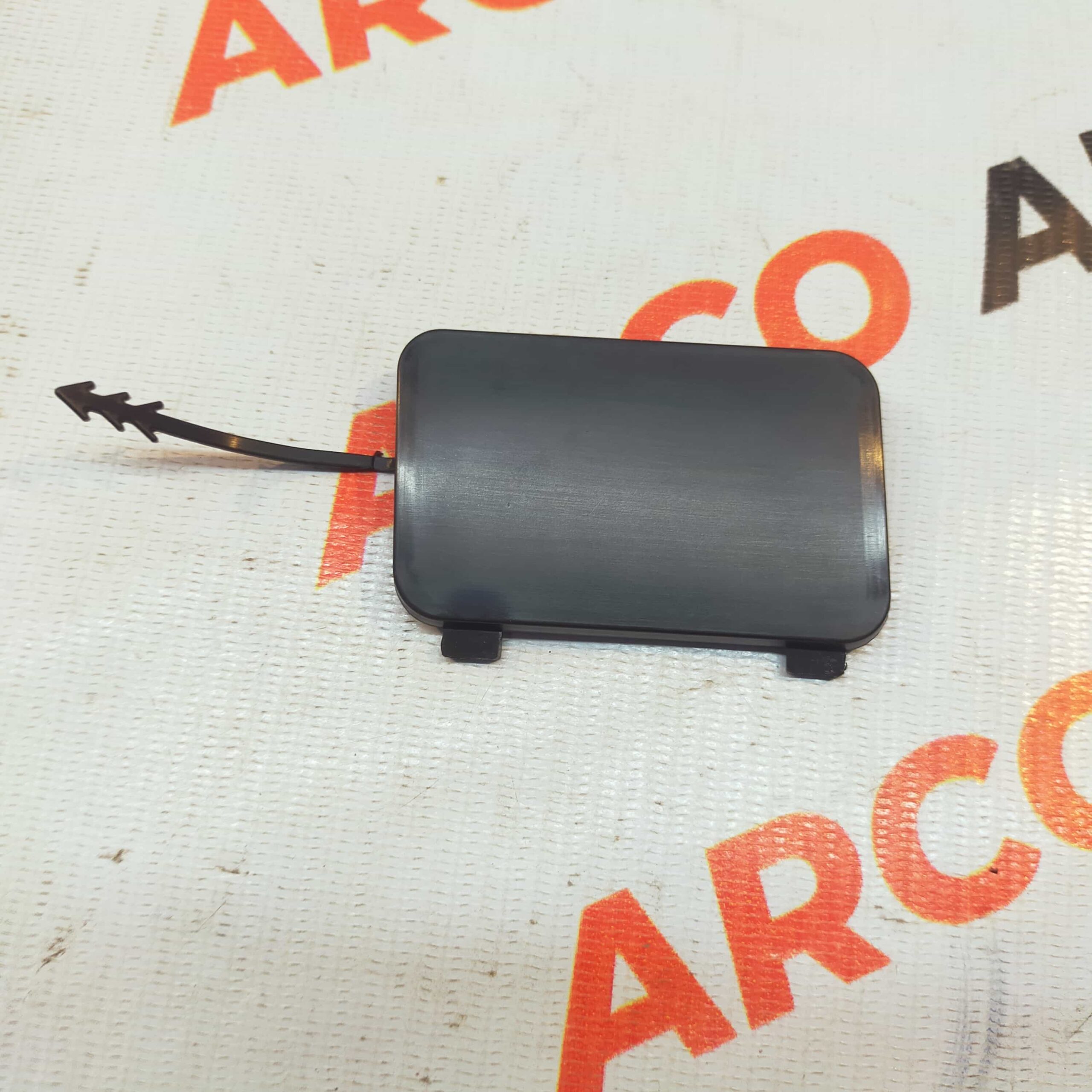 TOW CAP REAR Q5 R IMP 8R0807450
