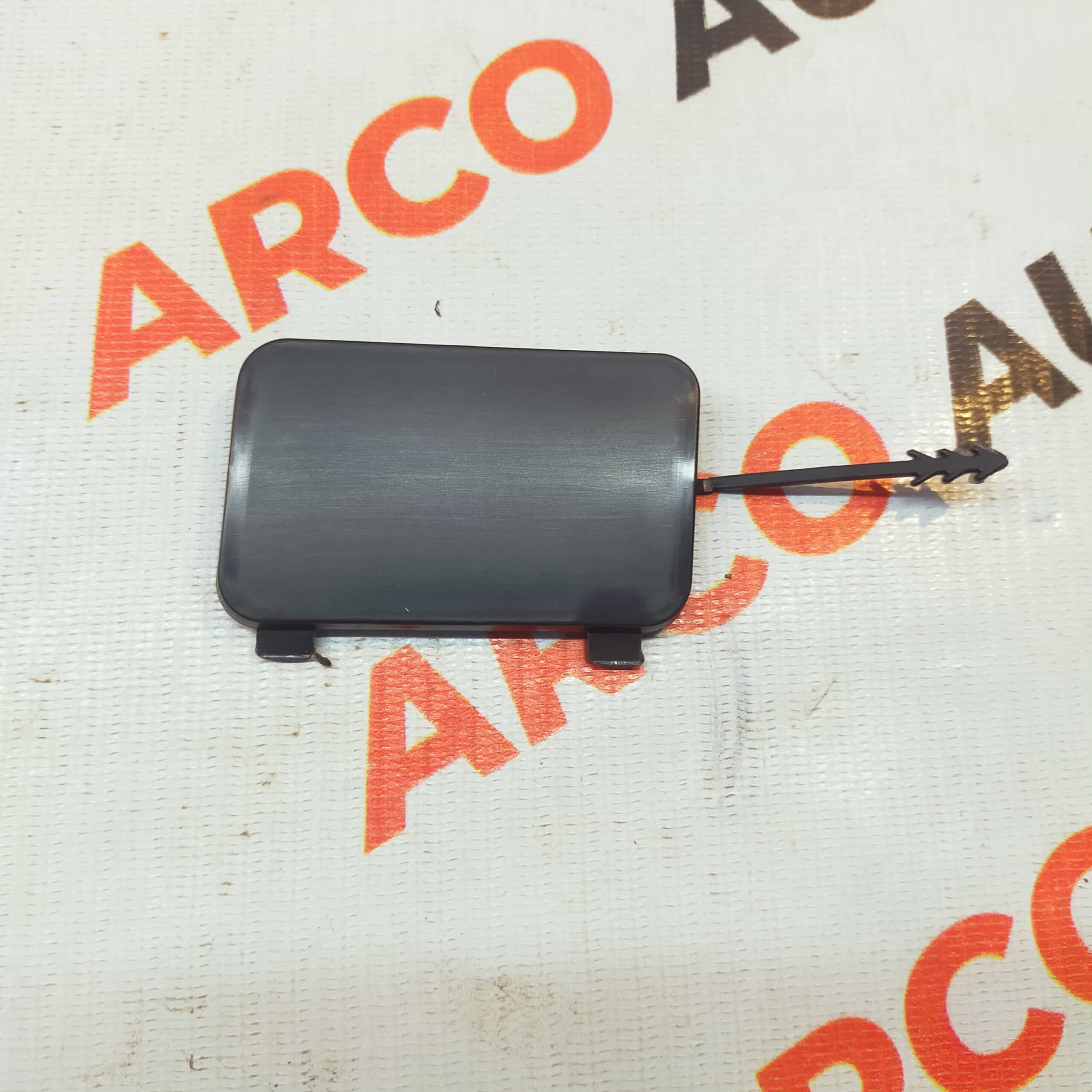 REAR TOW CAP Q5 L IMP 8R0807449