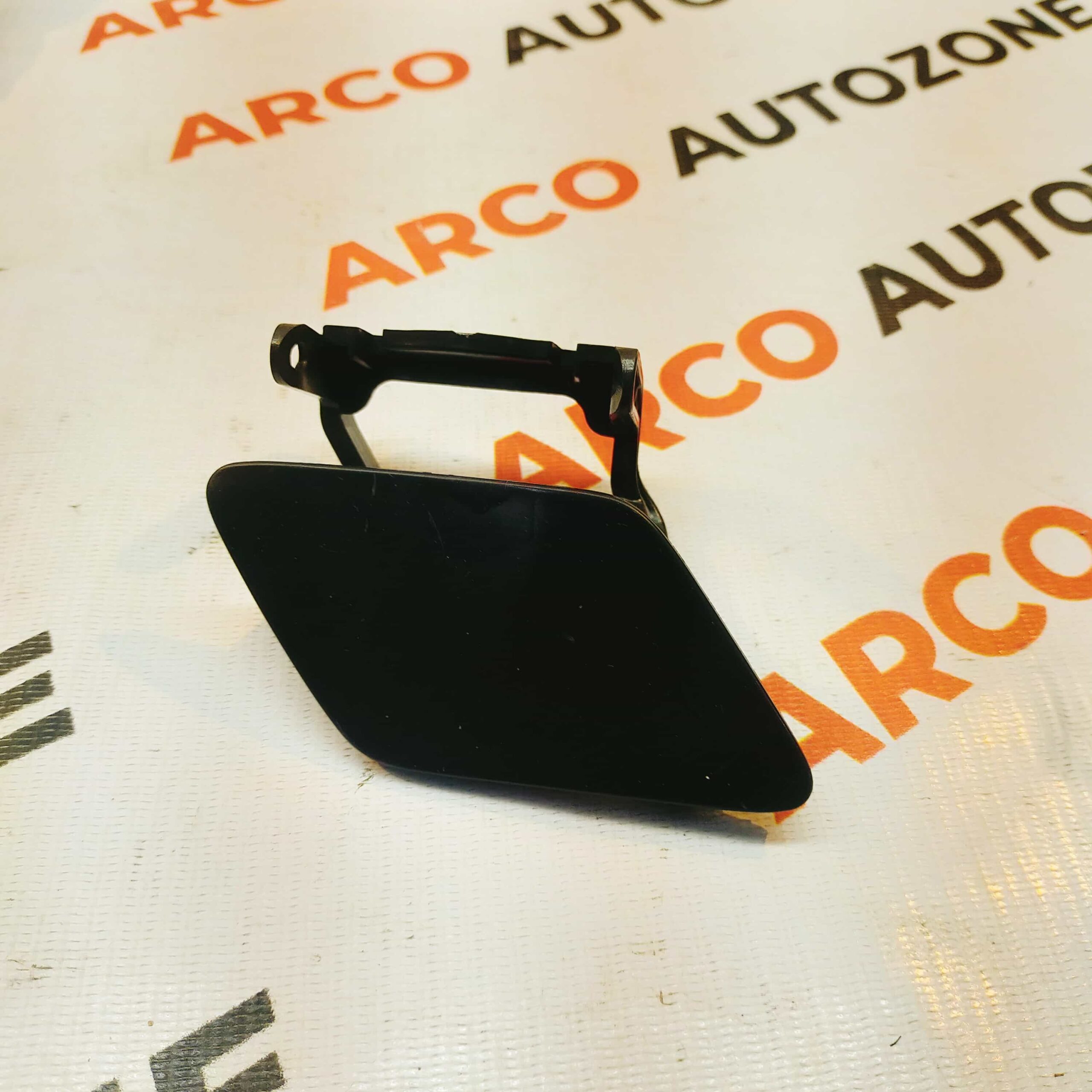 WASHER CAP A4 NM RIGHT IMP 8WD955276