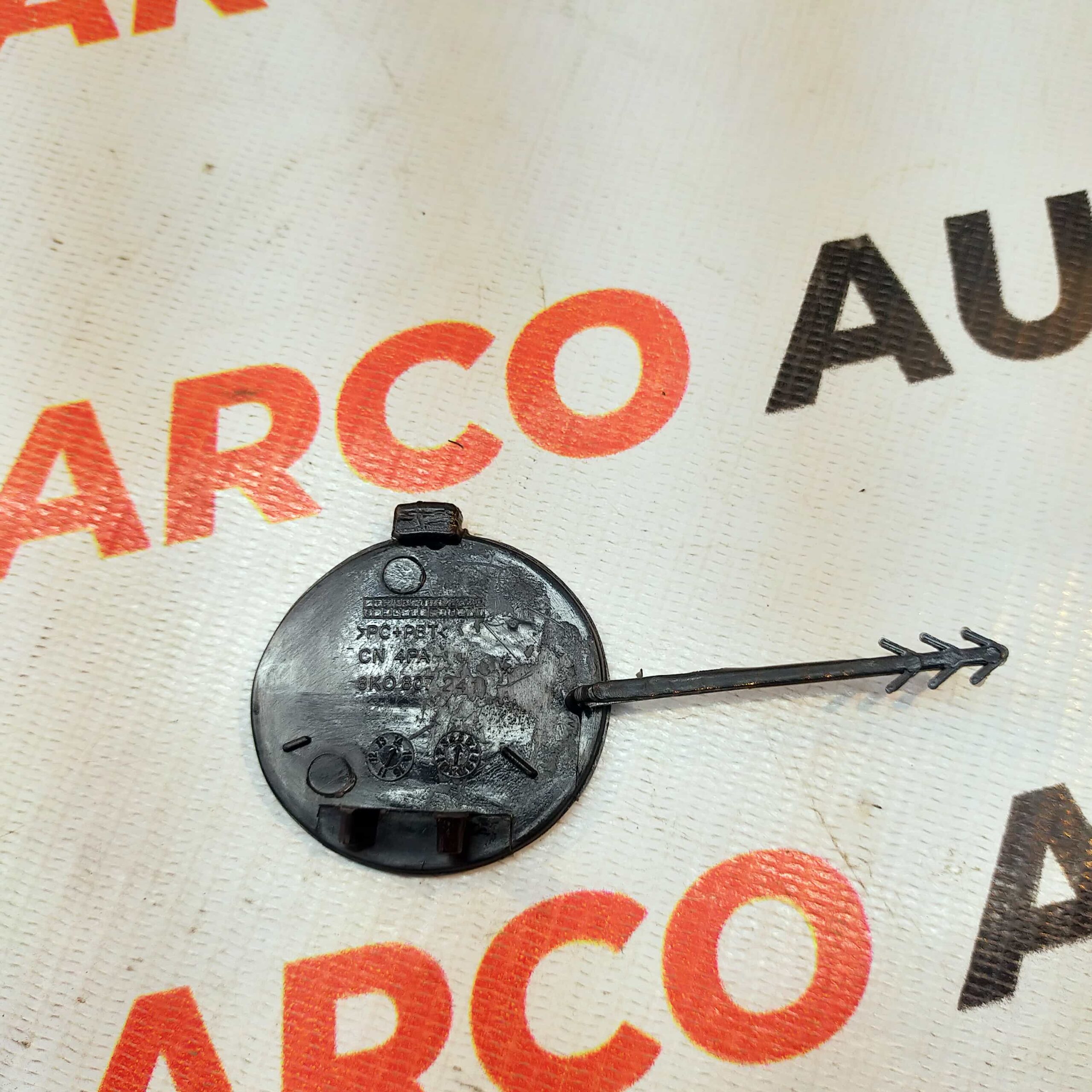 TOW CAP A4 OM IMP 8K0807241